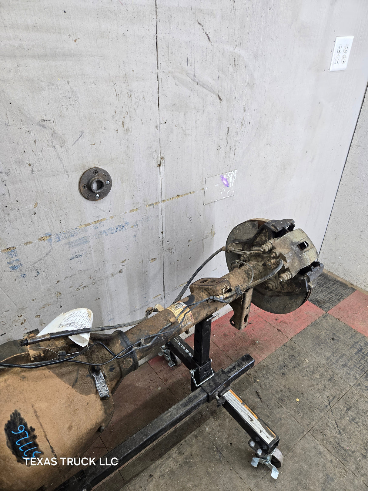 2009-2011 Ford F150 9.75" Rear Axle 3.55 Gear Ratio Limited Slip