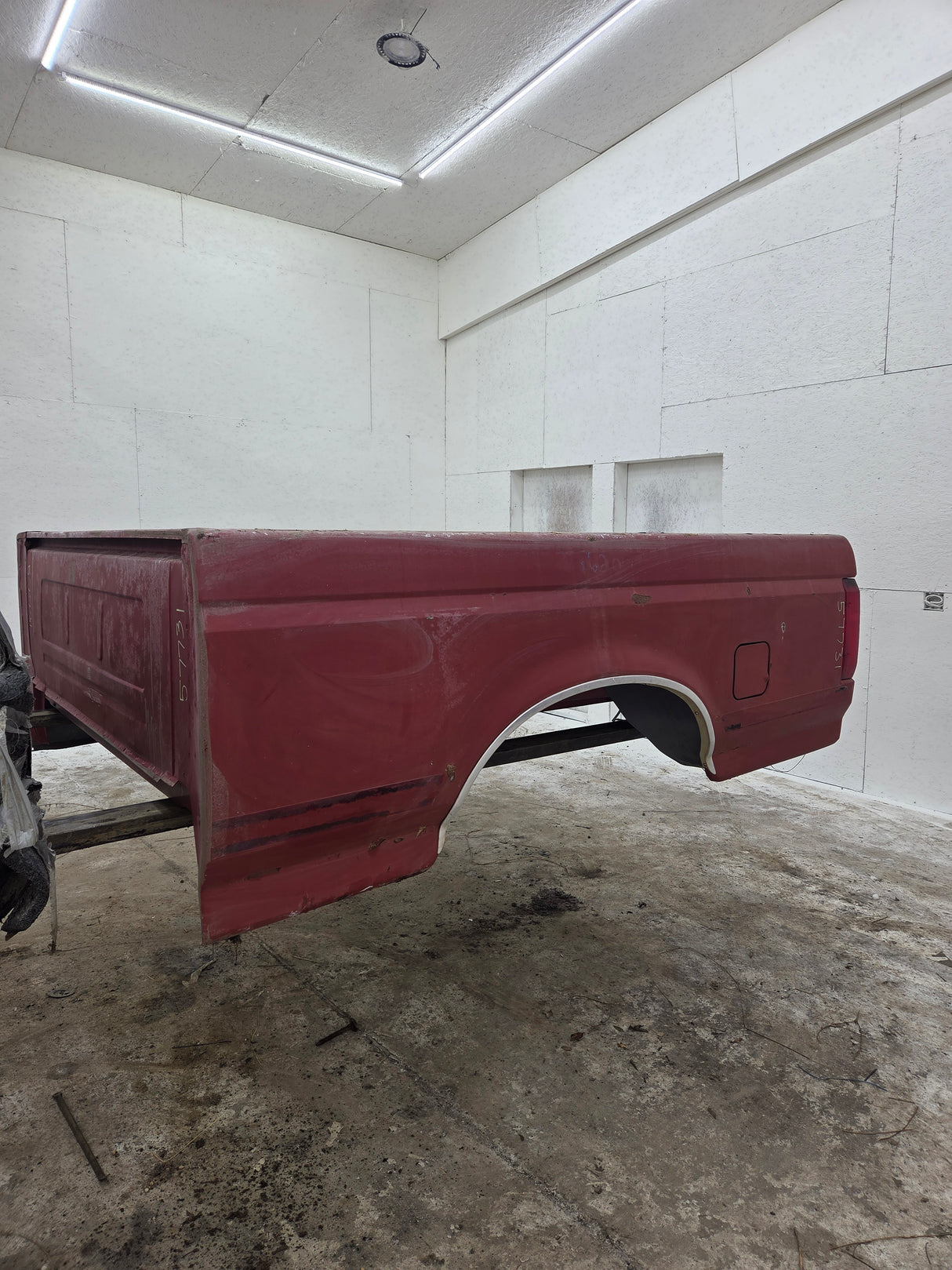 1987-1997 Ford F150 F250 F350 OBS 6' 9" Short Truck Bed