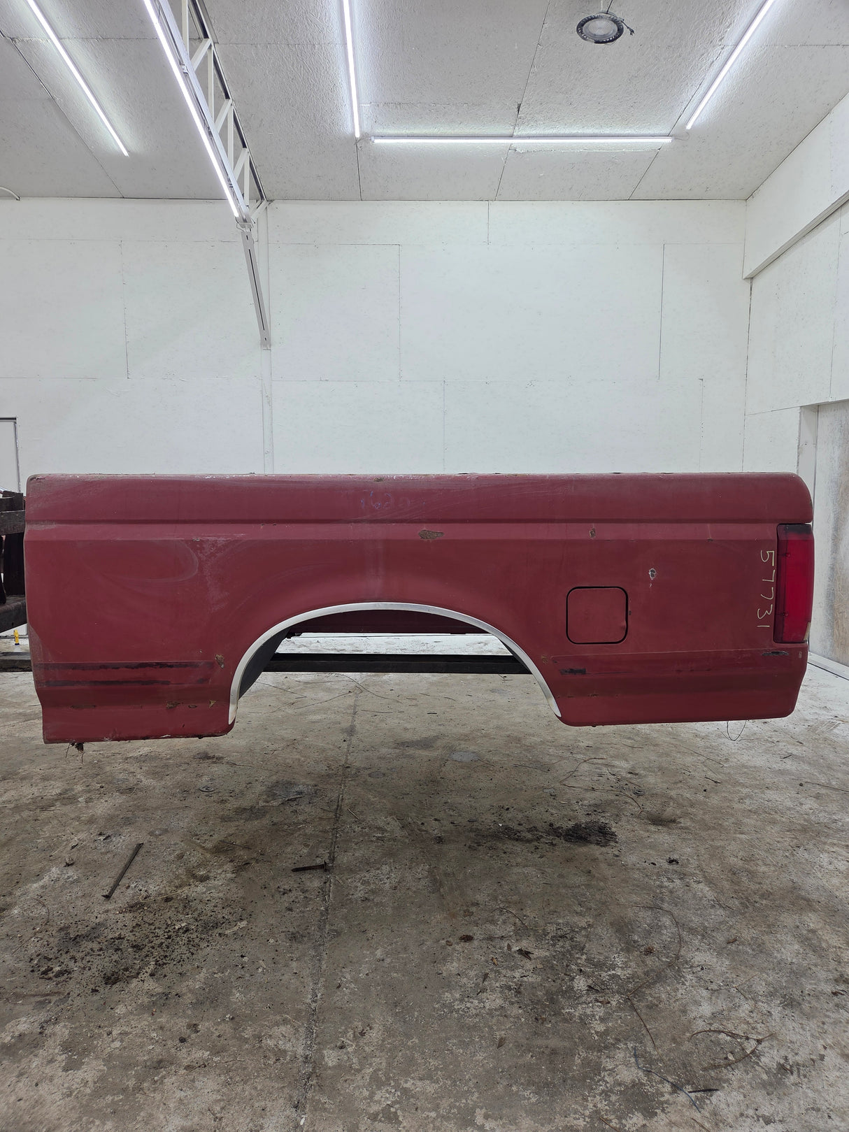 1987-1997 Ford F150 F250 F350 OBS 6' 9" Short Truck Bed