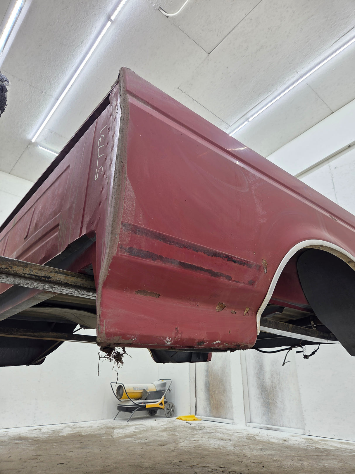 1987-1997 Ford F150 F250 F350 OBS 6' 9" Short Truck Bed