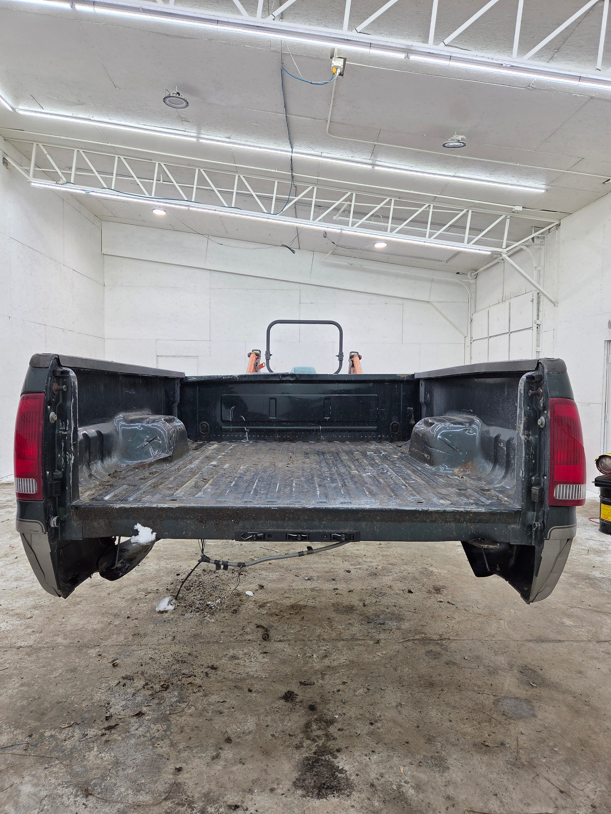 1999-2010 Ford Super Duty F250 F350 6' 9" Short Truck Bed