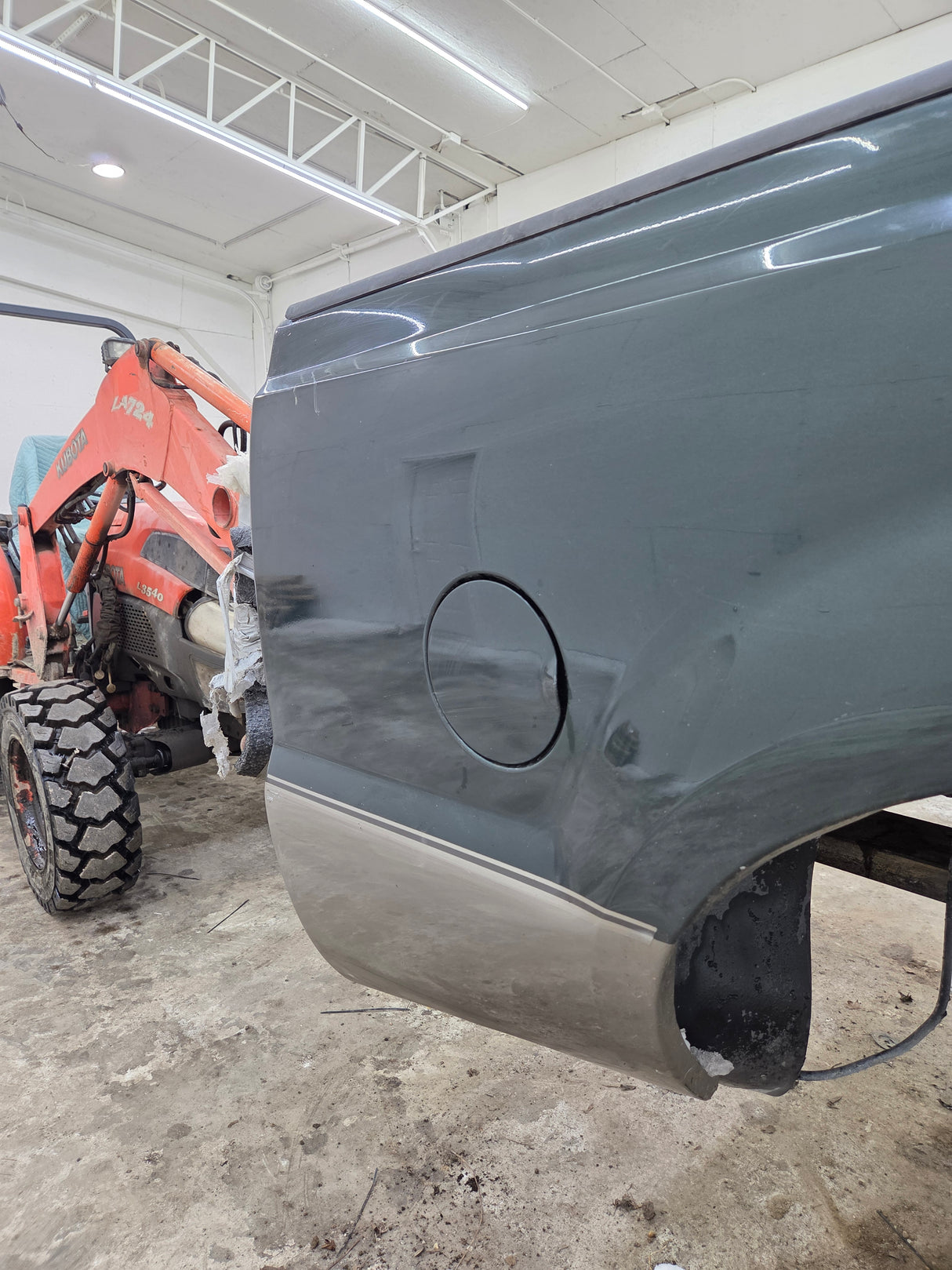 1999-2010 Ford Super Duty F250 F350 6' 9" Short Truck Bed