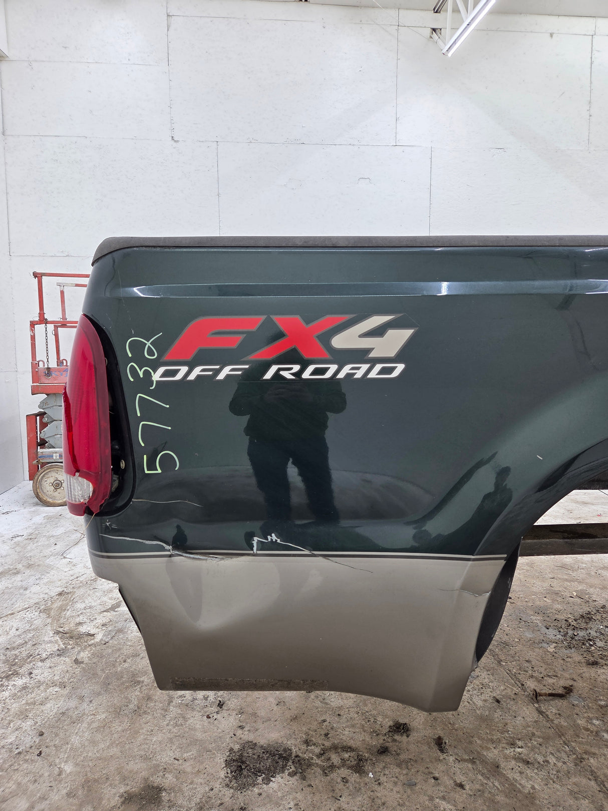 1999-2010 Ford Super Duty F250 F350 6' 9" Short Truck Bed