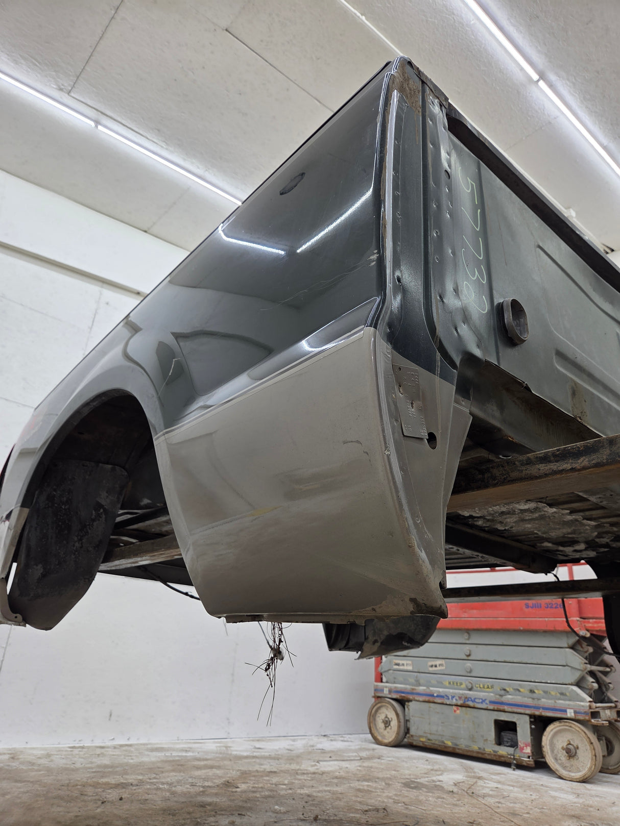 1999-2010 Ford Super Duty F250 F350 6' 9" Short Truck Bed