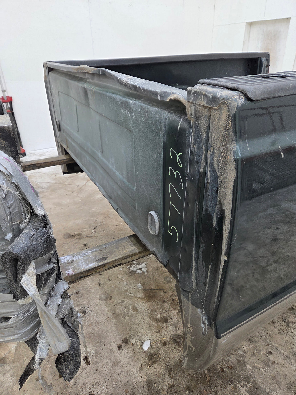 1999-2010 Ford Super Duty F250 F350 6' 9" Short Truck Bed