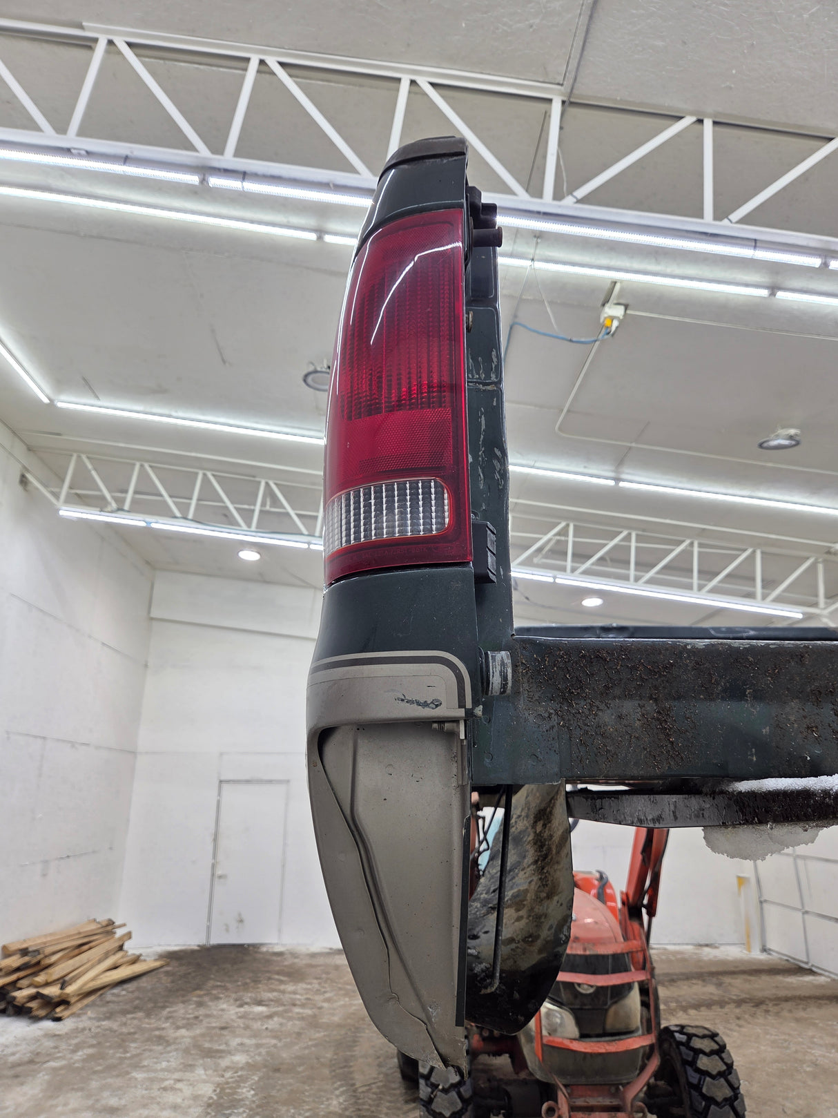 1999-2010 Ford Super Duty F250 F350 6' 9" Short Truck Bed