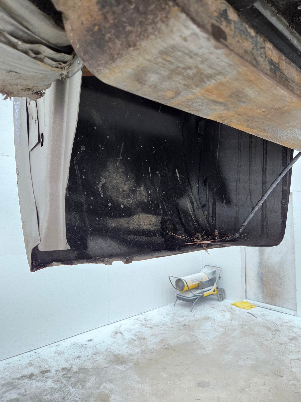 1999-2010 Ford Super Duty F250 F350 6' 9" Short Truck Bed