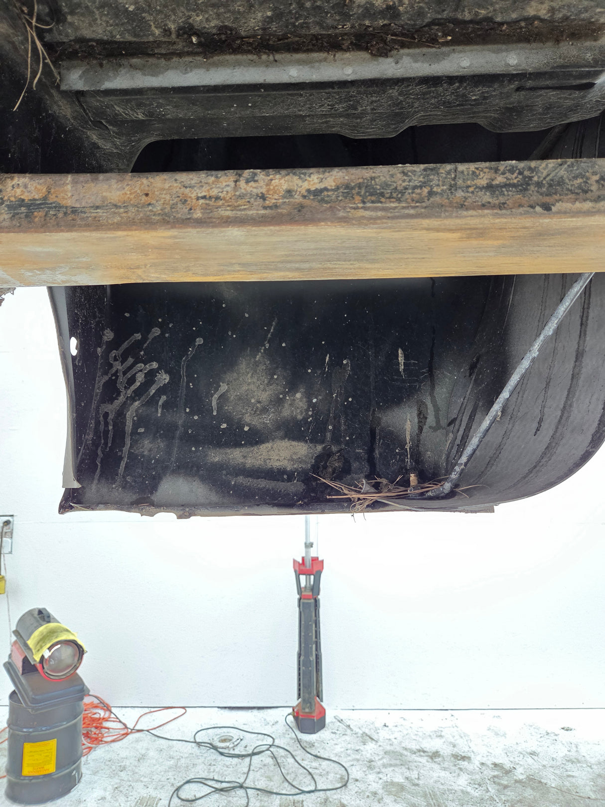 1999-2010 Ford Super Duty F250 F350 6' 9" Short Truck Bed