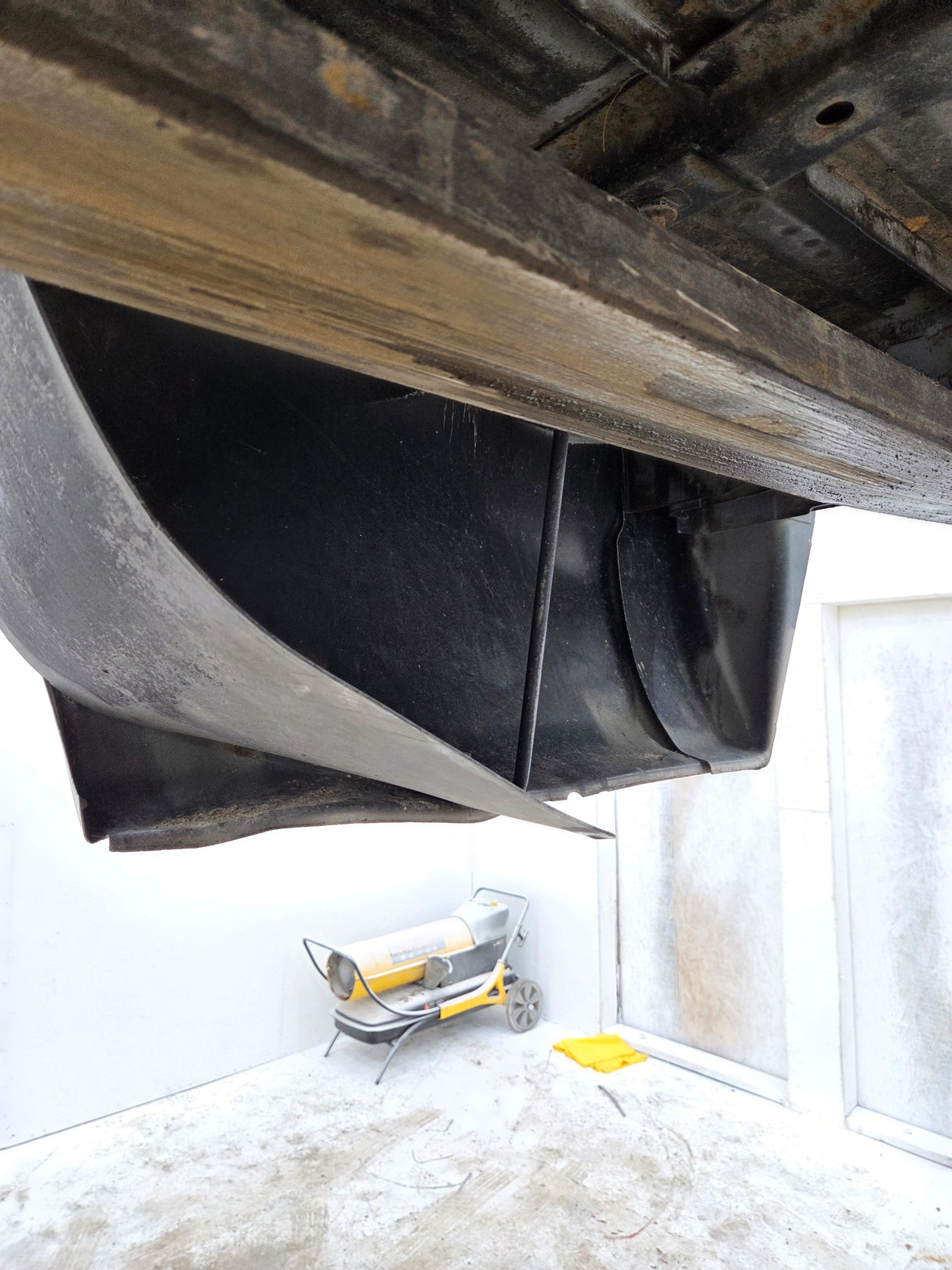1999-2010 Ford Super Duty F250 F350 6' 9" Short Truck Bed