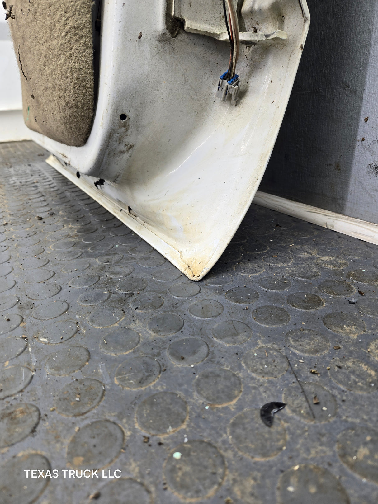 1992-2000 Chevrolet Silverado Suburban GMC Sierra K1500 K2500 K3500 Crew Cab LH Rear Driver Door