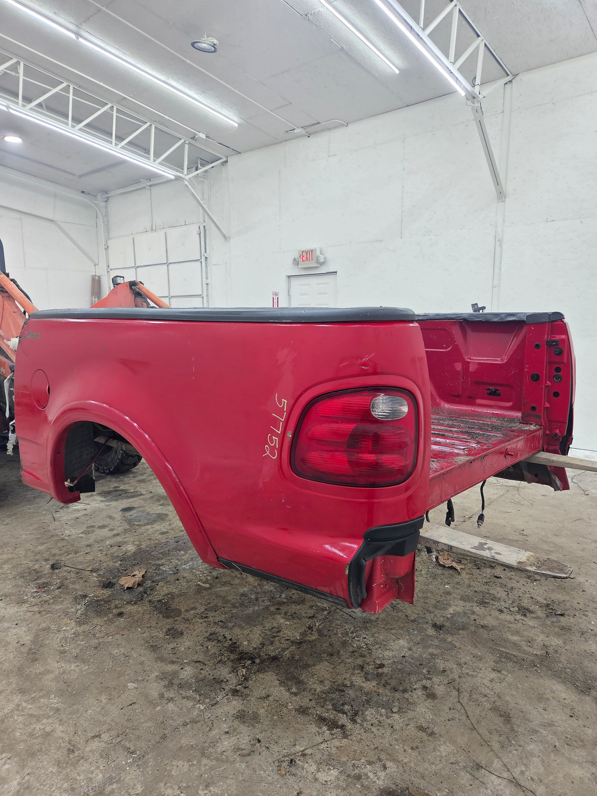 1997-2003 Ford F150 5' 6" Short Truck Bed Fiberglass Side