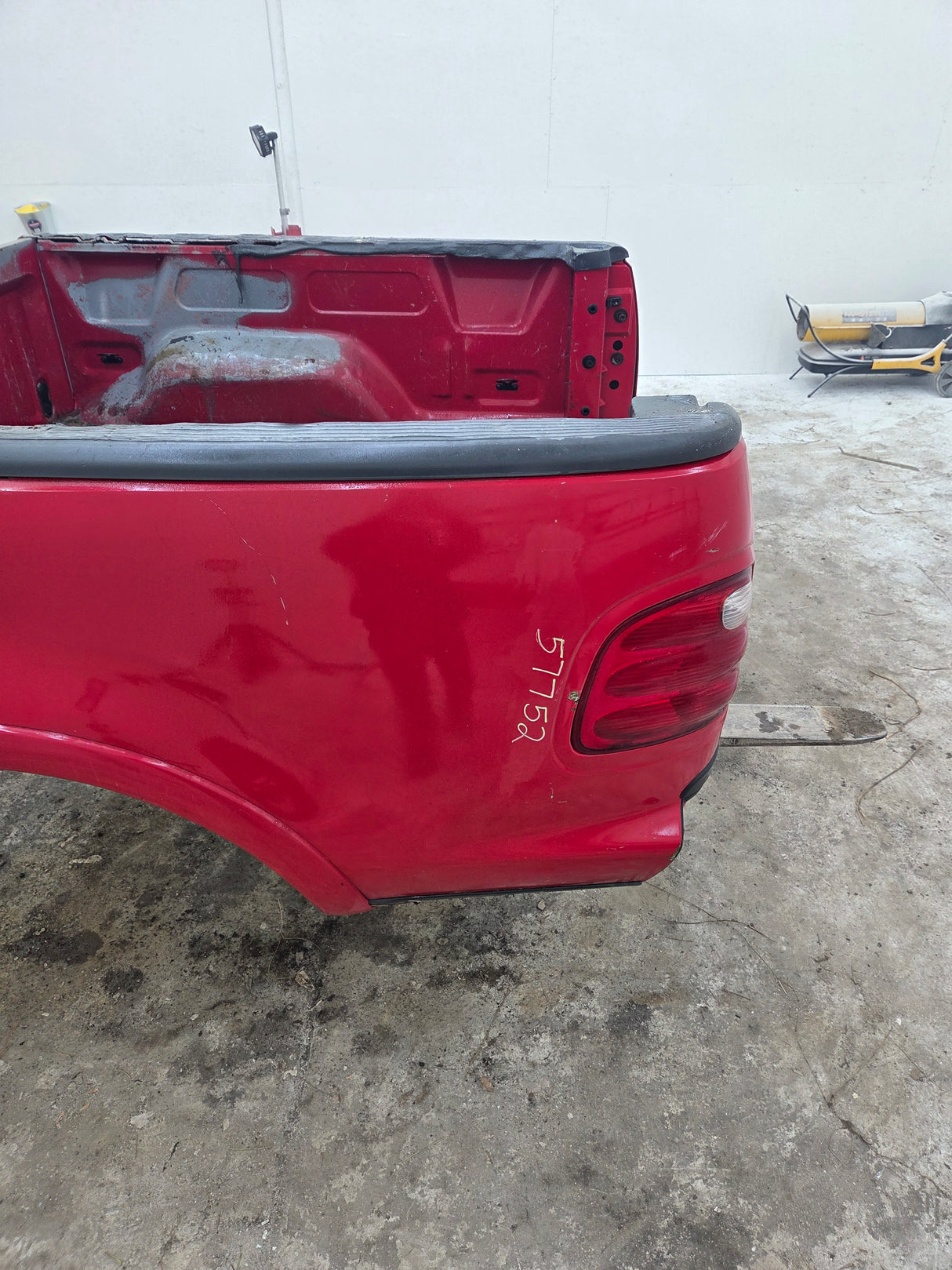 1997-2003 Ford F150 5' 6" Short Truck Bed Fiberglass Side
