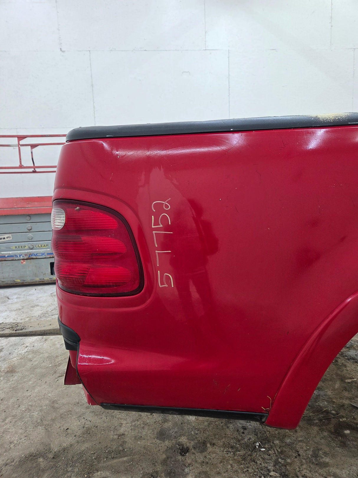 1997-2003 Ford F150 5' 6" Short Truck Bed Fiberglass Side