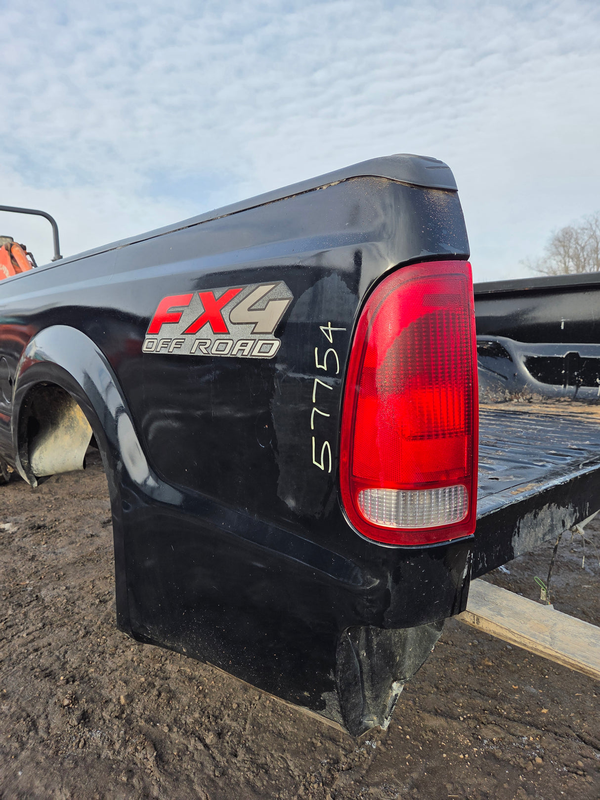 1999-2010 Ford Super Duty F250 F350 6' 9" Short Truck Bed