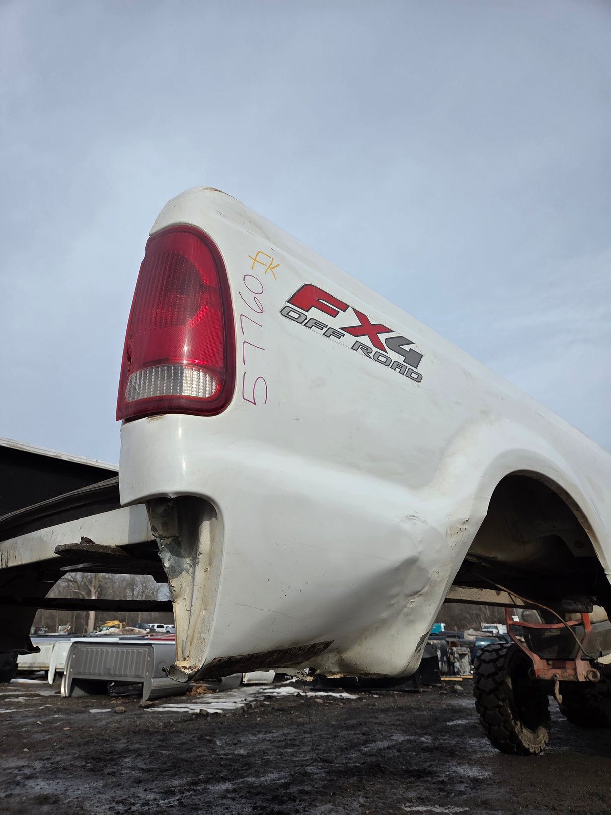 1999-2010 Ford Super Duty F250 F350 6' 9" Short Truck Bed