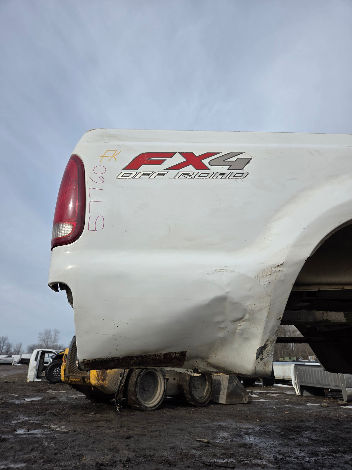 1999-2010 Ford Super Duty F250 F350 6' 9" Short Truck Bed