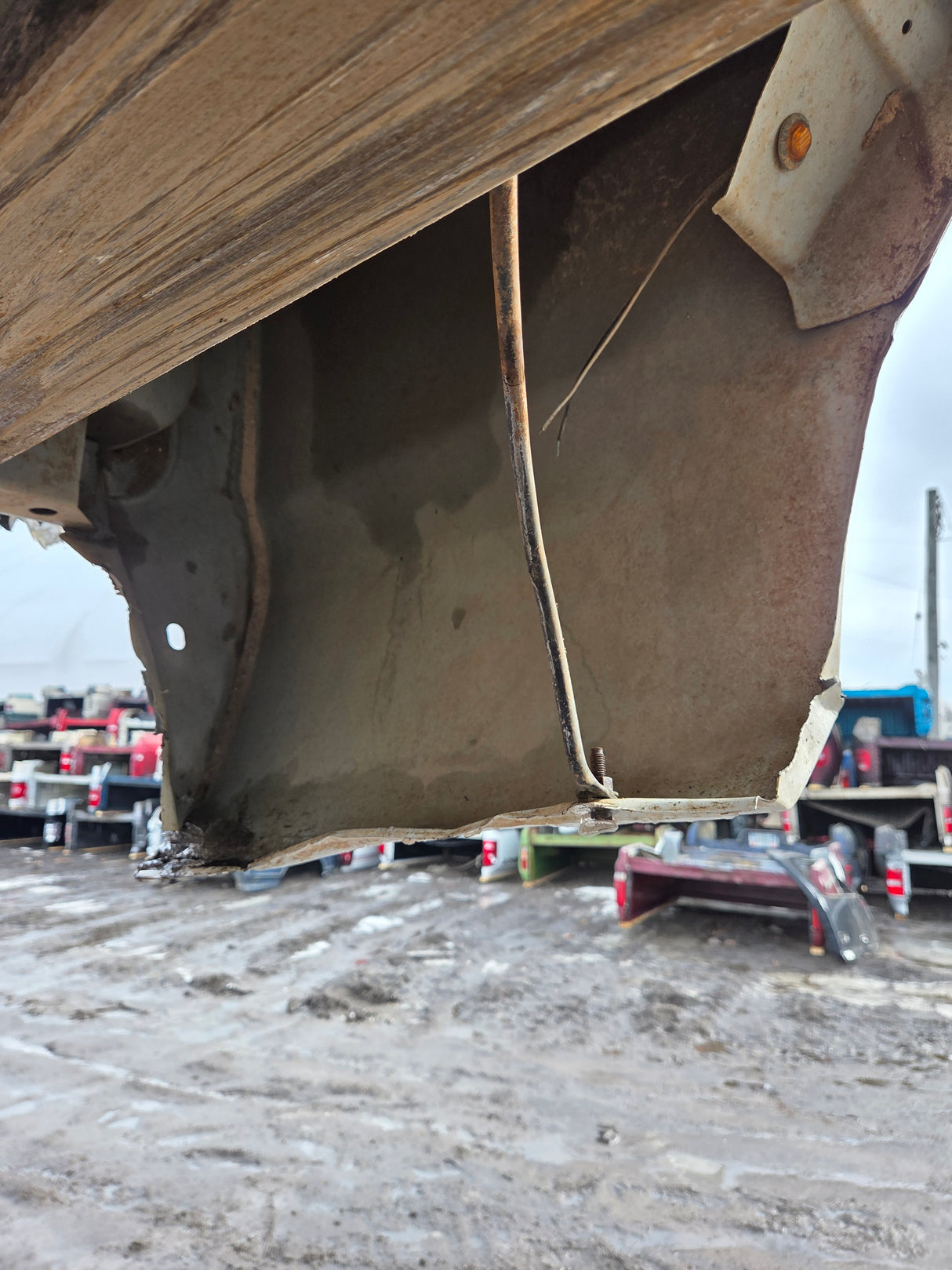 1999-2010 Ford Super Duty F250 F350 6' 9" Short Truck Bed