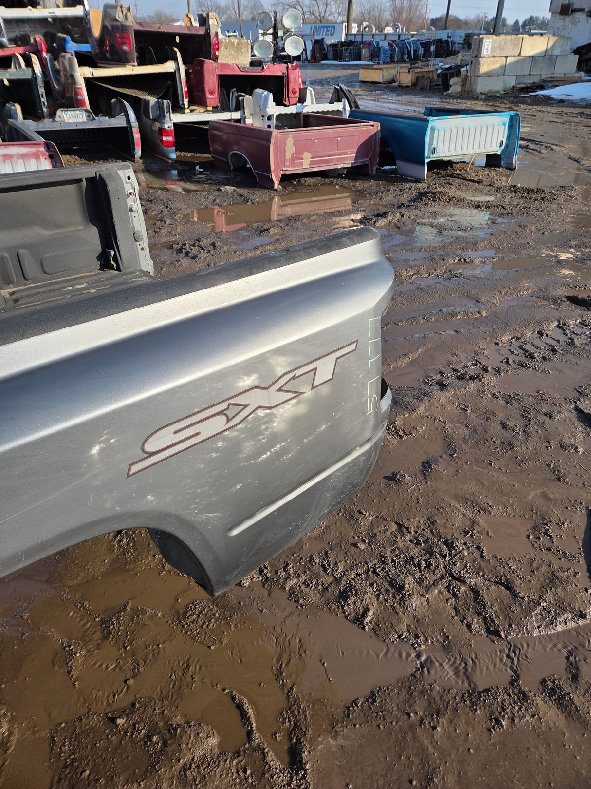 2005-2011 Dodge Dakota 3rd Gen 6' 5" Short Truck Bed