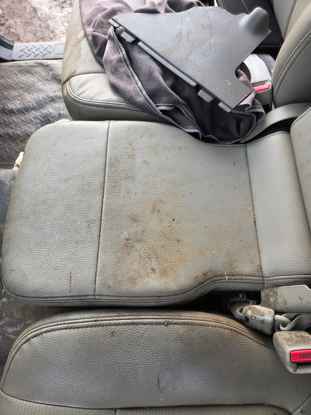 2004-2008 Ford F150 2 Door Regular Cab - Oxford White