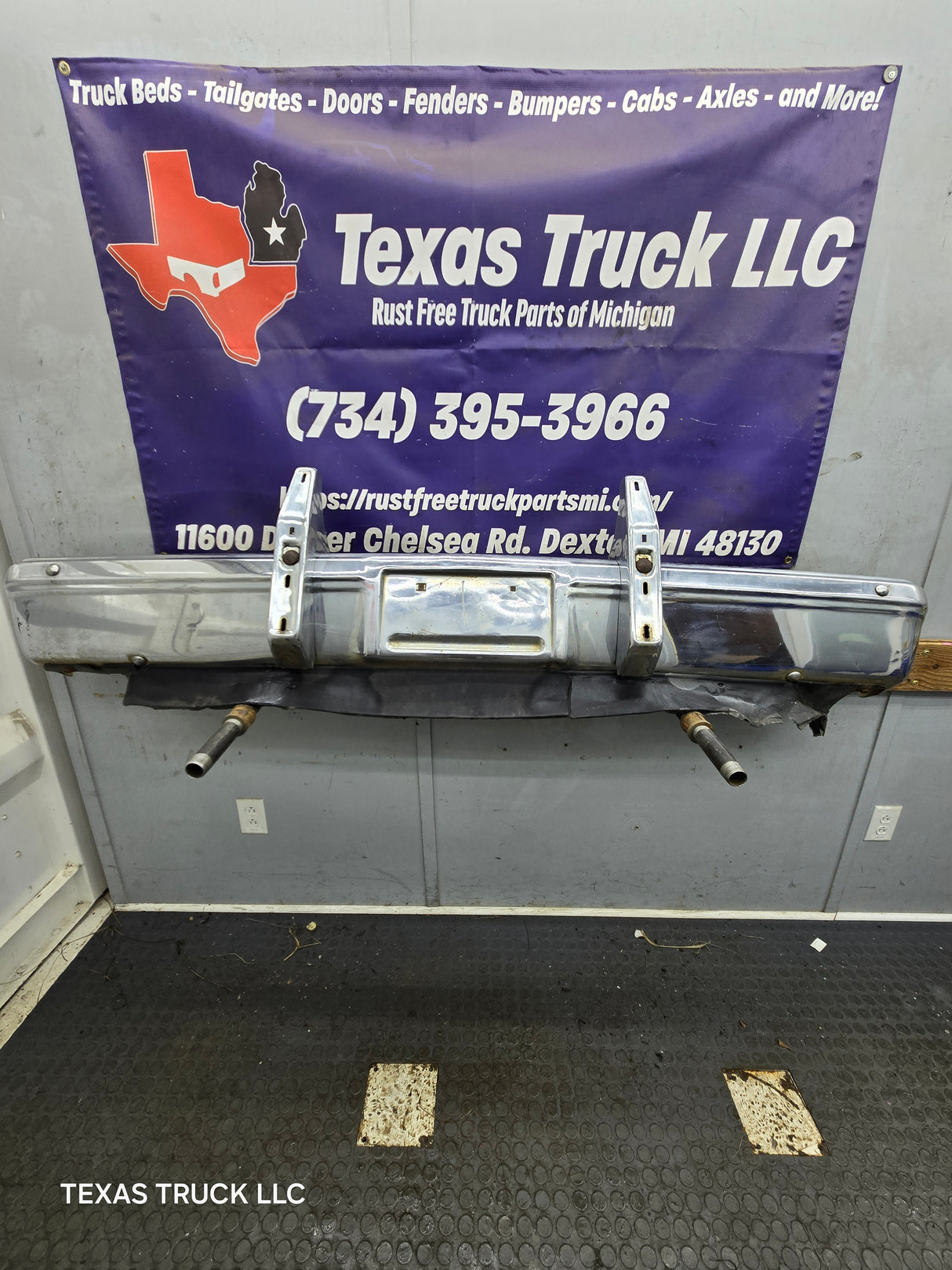1983-1991 Chevrolet Silverado / GMC Sierra Square Body Front Bumper With Push Bars