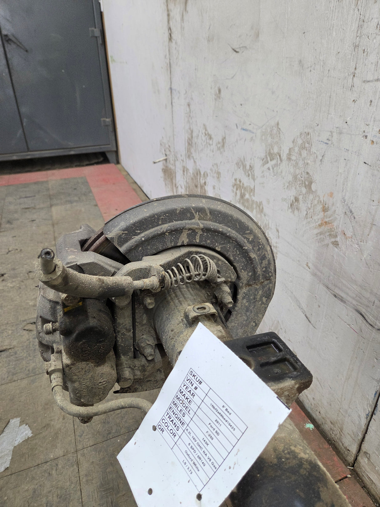 2011-2012 Ford Super Duty F250 F350 Rear Axle 3.73 Gear Ratio Electric Locking Rear End 143k miles
