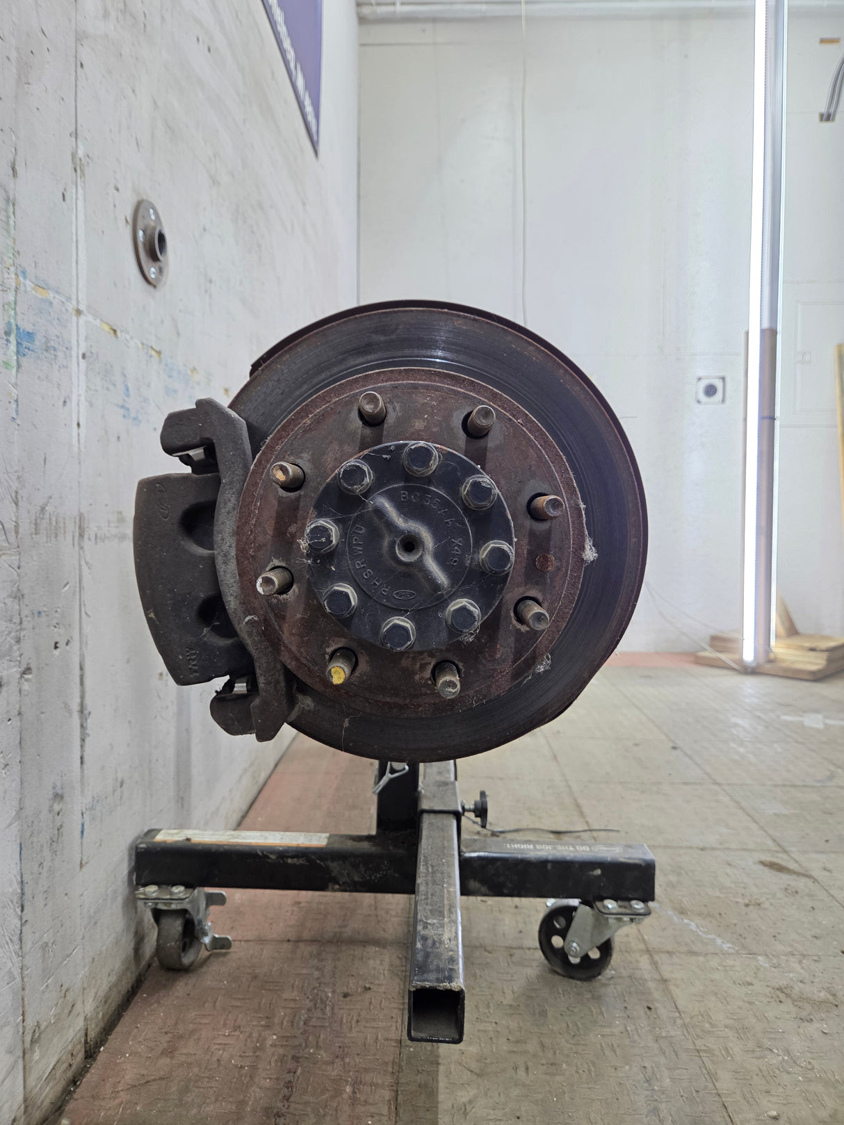 2011-2012 Ford Super Duty F250 F350 Rear Axle 3.73 Gear Ratio Electric Locking Rear End 143k miles