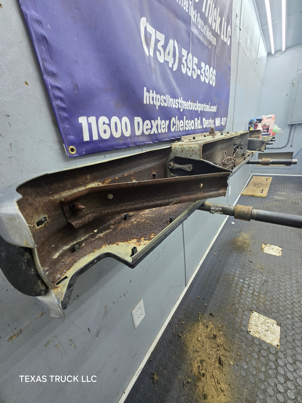 1980-1997 Ford F100 F150 F250 F350 Rear Bumper