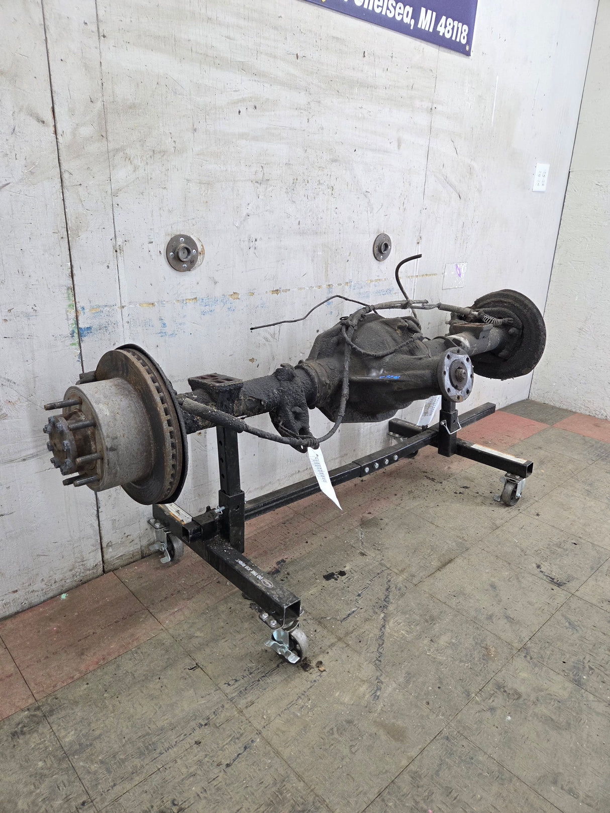 2011-2012 Ford Super Duty F250 F350 Rear Axle 3.73 Gear Ratio Rear End 156K miles