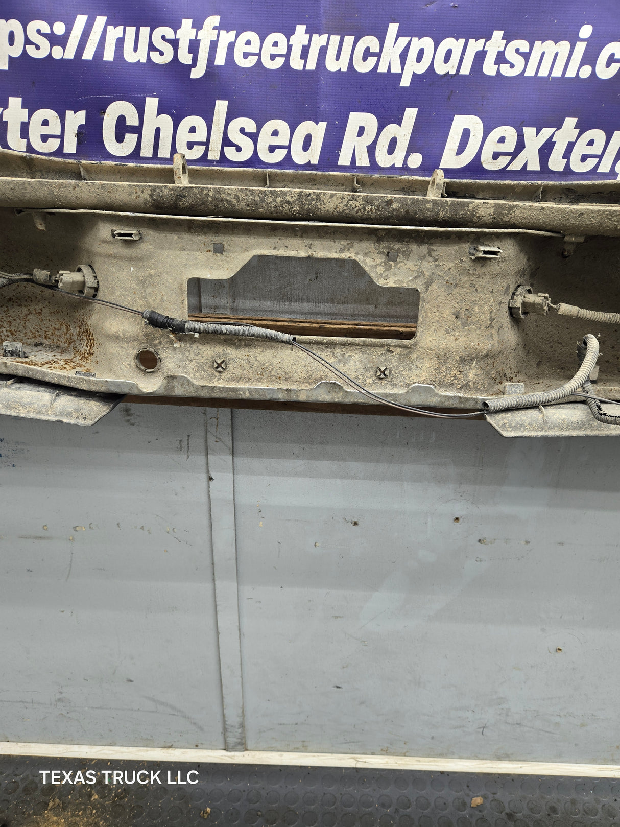 1999-2007 Ford Super Duty F250 F350 F450 F550 Rear Bumper