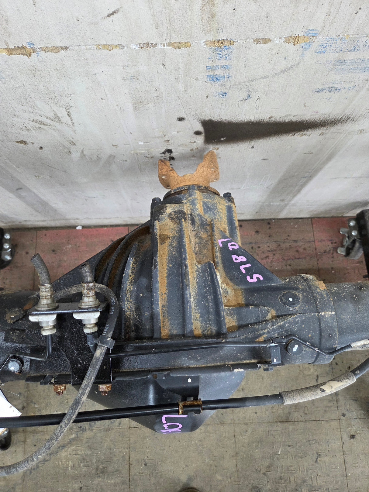 2011-2019 Chevrolet Silverado / GMC Sierra 2500 3500 HD Rear Axle 4.10 10.5"