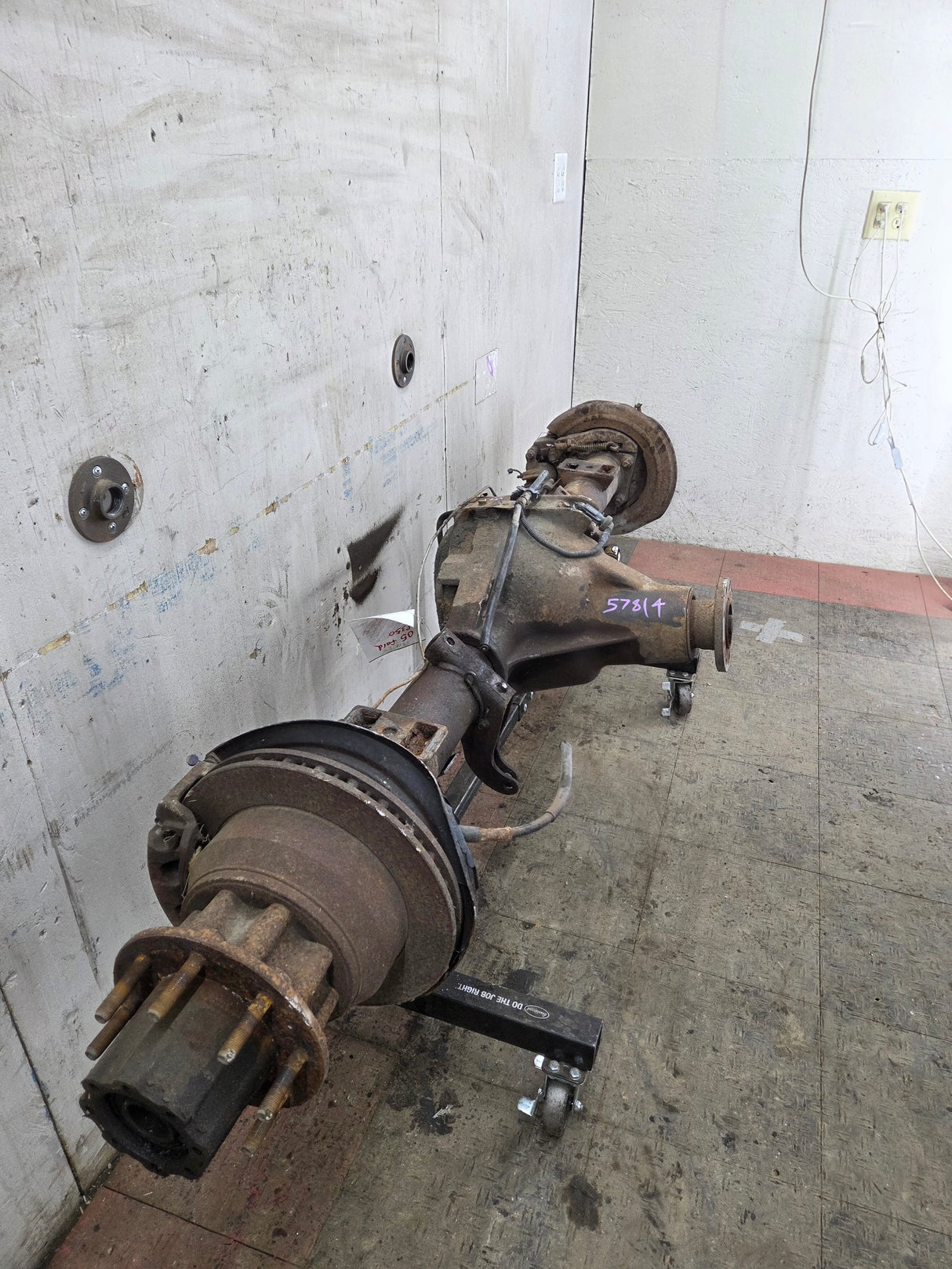 2005-2007 Ford Super Duty F350 DRW Dually Rear Axle 4.10 Gear Ratio