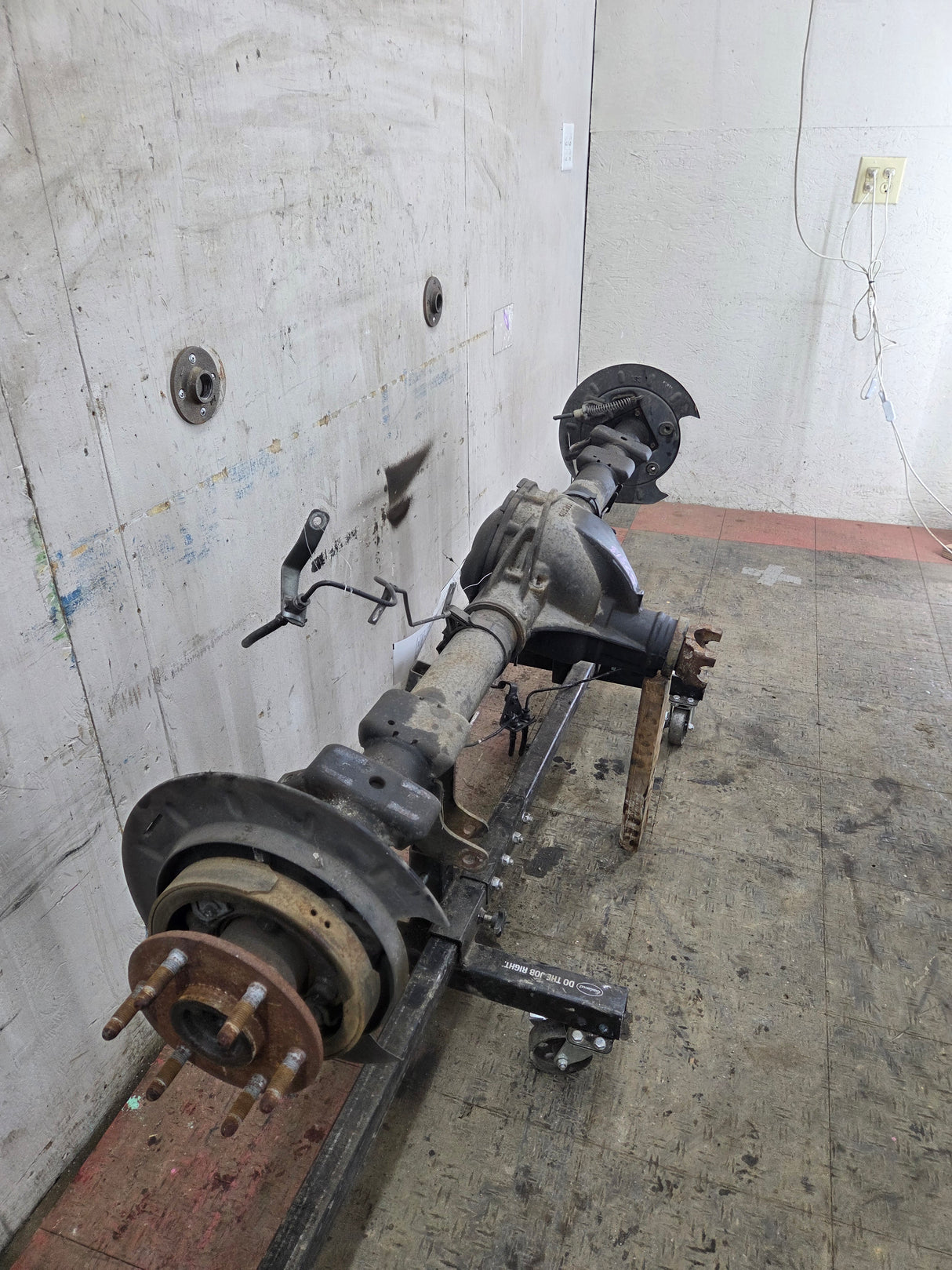 2009-2013 Chevrolet Silverado GMC Sierra 1500 Rear Axle GU5 3.73 Gear Ratio 8.6" Ring Gear