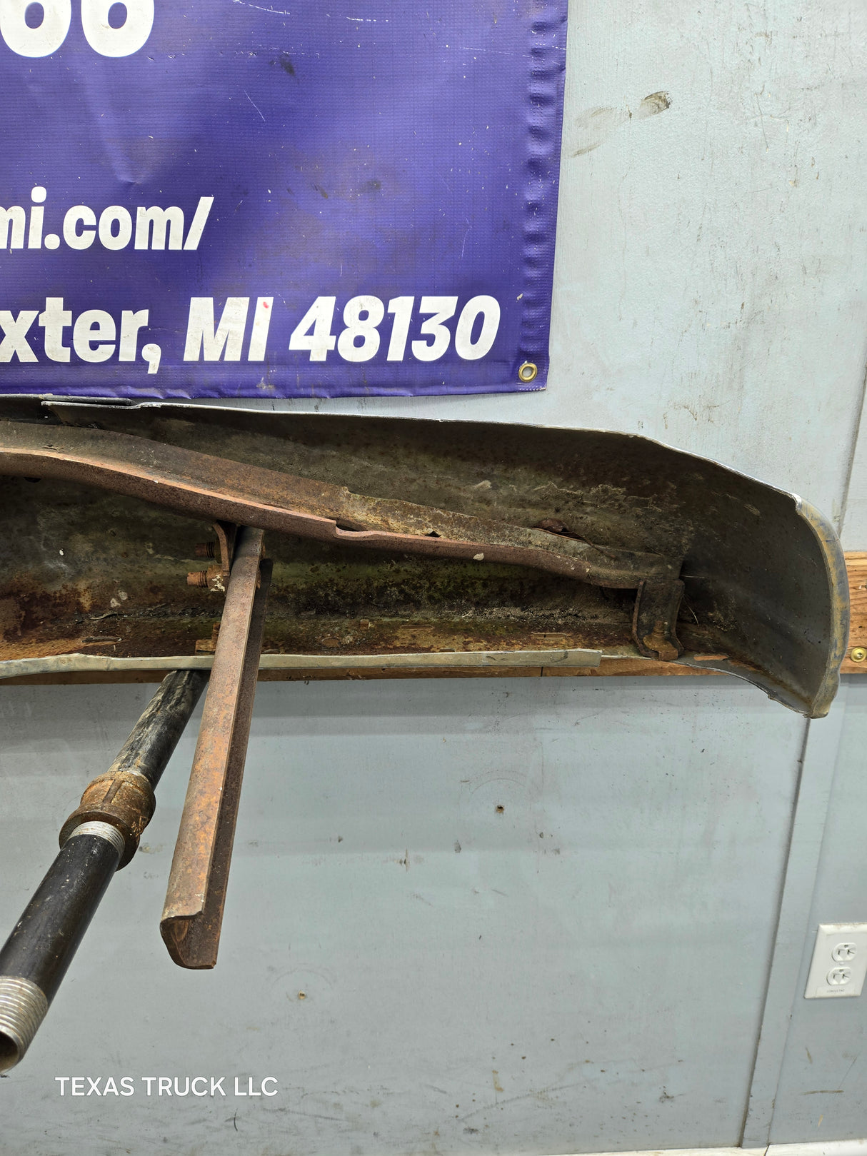 1999-2007 Ford Super Duty F250 F350 F450 F550 Rear Bumper