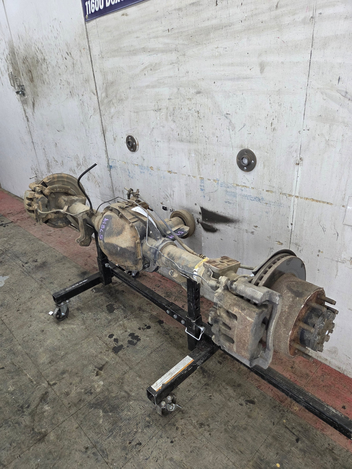 2008-2010 Ford Super Duty F250 F350 SRW Rear Axle Limited Slip 3.73 Gear Ratio