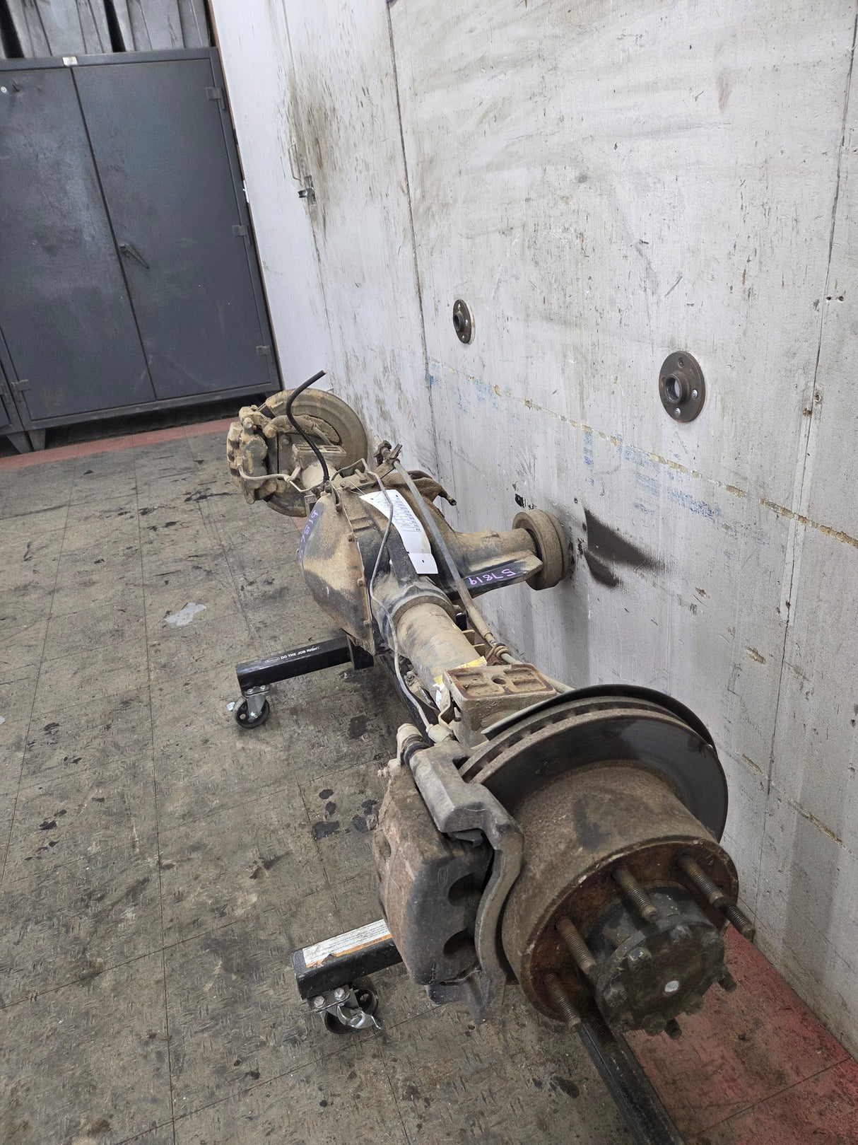 2008-2010 Ford Super Duty F250 F350 SRW Rear Axle Limited Slip 3.73 Gear Ratio