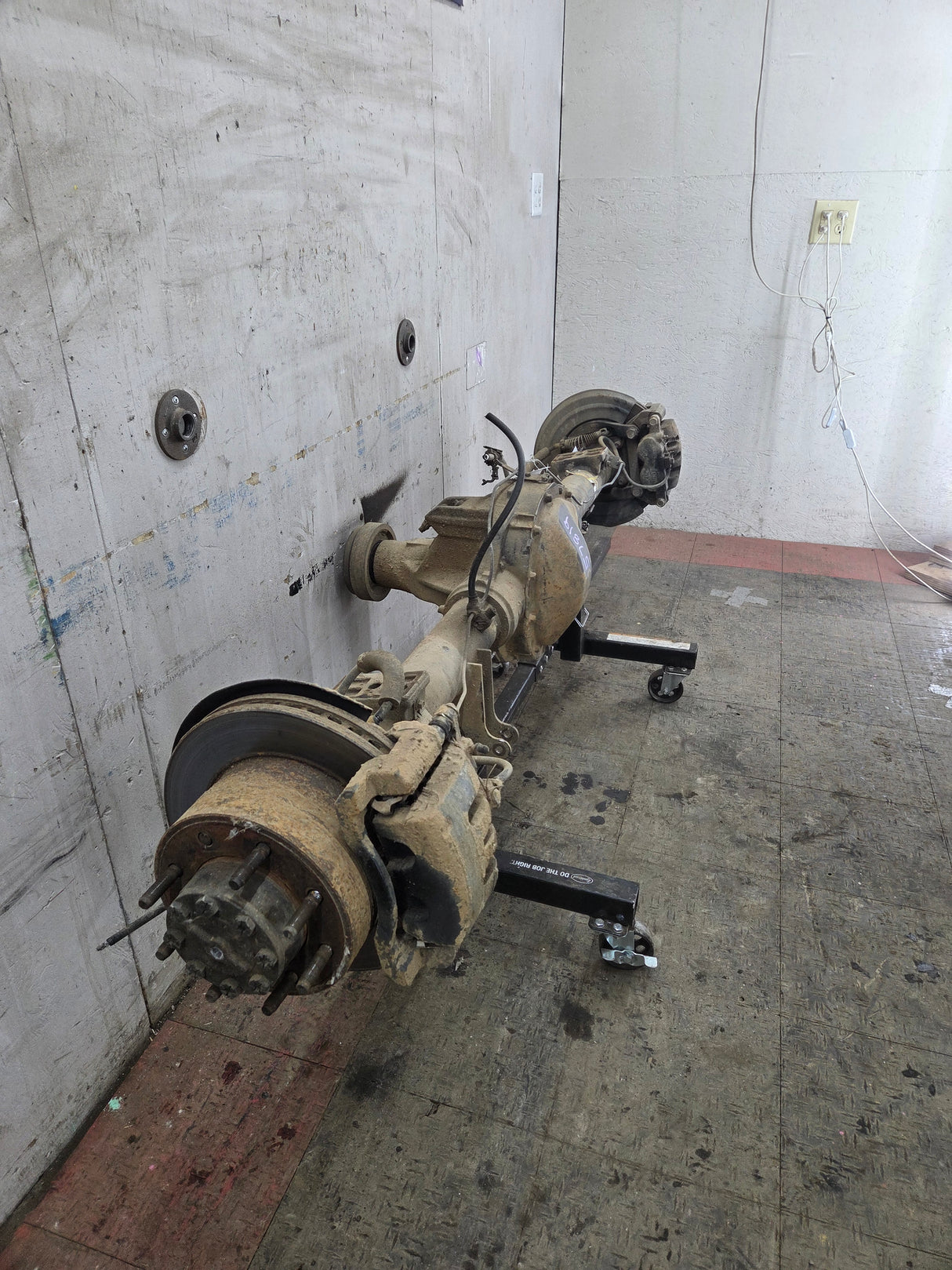 2008-2010 Ford Super Duty F250 F350 SRW Rear Axle Limited Slip 3.73 Gear Ratio
