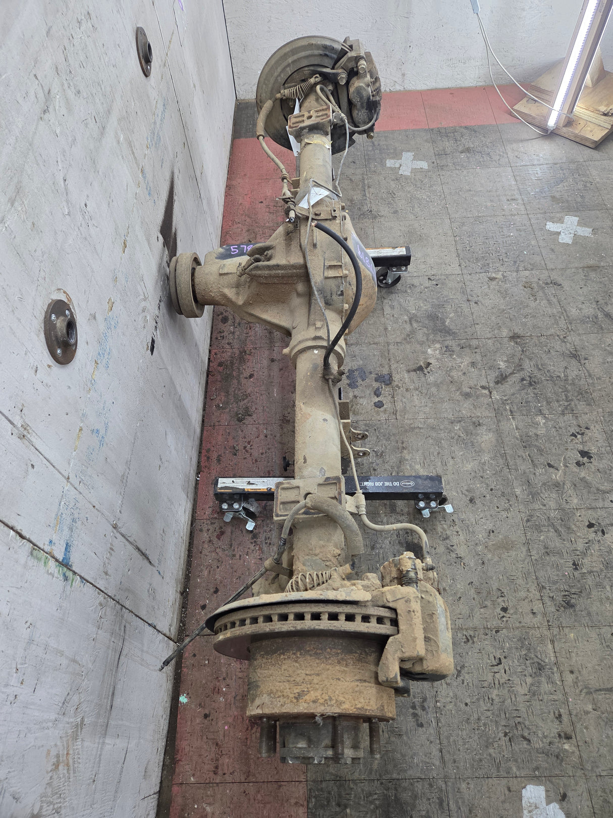 2008-2010 Ford Super Duty F250 F350 SRW Rear Axle Limited Slip 3.73 Gear Ratio