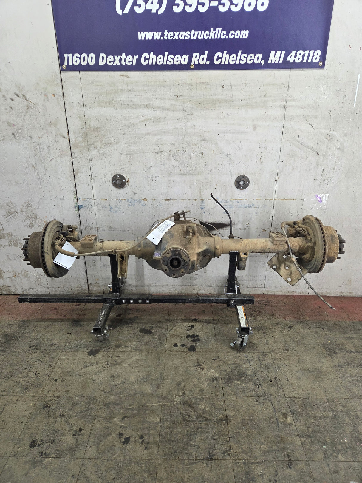 2008-2010 Ford Super Duty F250 F350 SRW Rear Axle Limited Slip 3.73 Gear Ratio