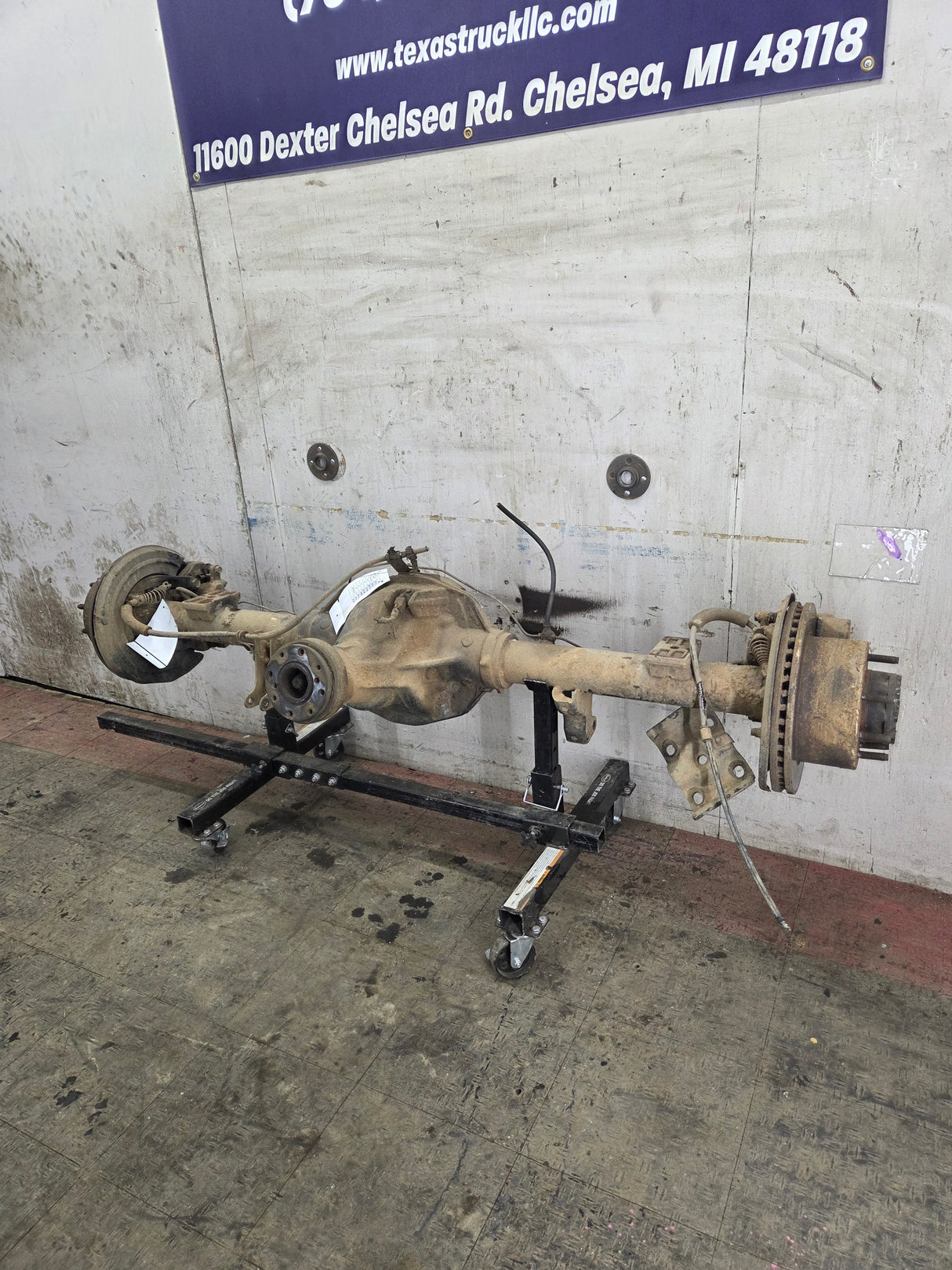2008-2010 Ford Super Duty F250 F350 SRW Rear Axle Limited Slip 3.73 Gear Ratio