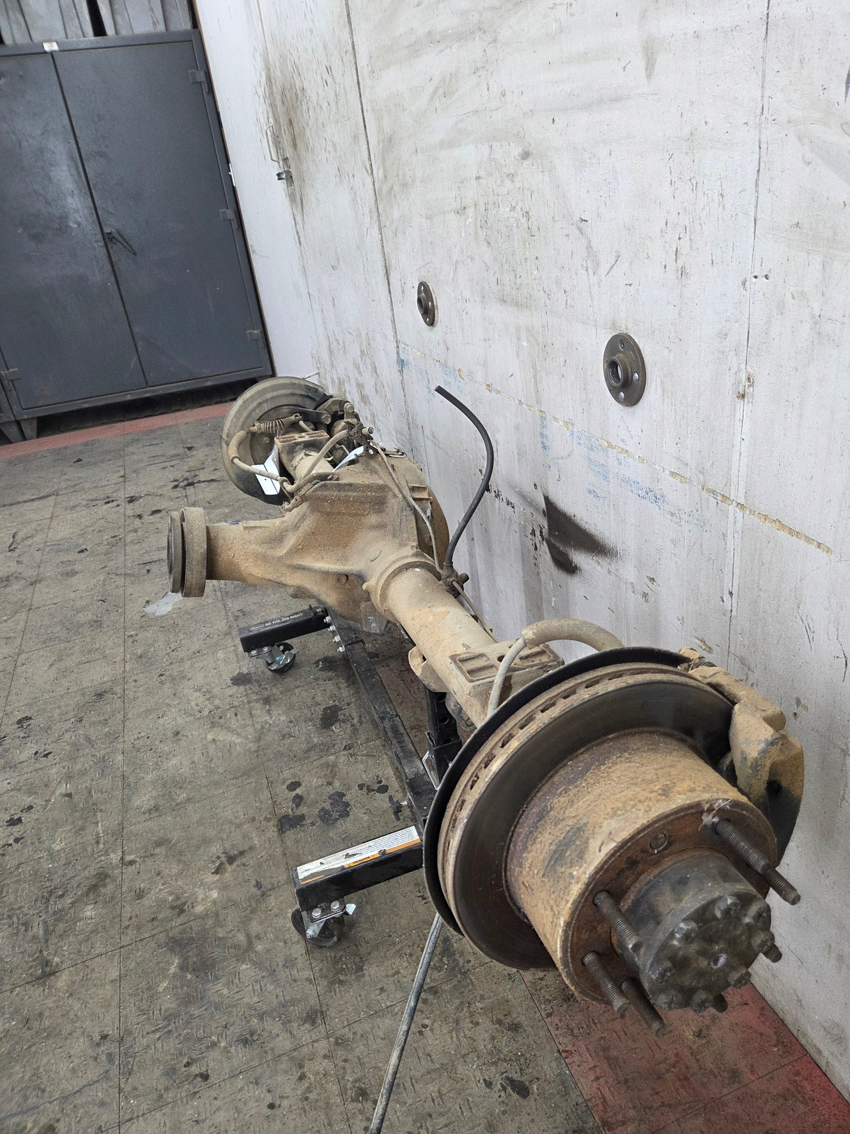 2008-2010 Ford Super Duty F250 F350 SRW Rear Axle Limited Slip 3.73 Gear Ratio