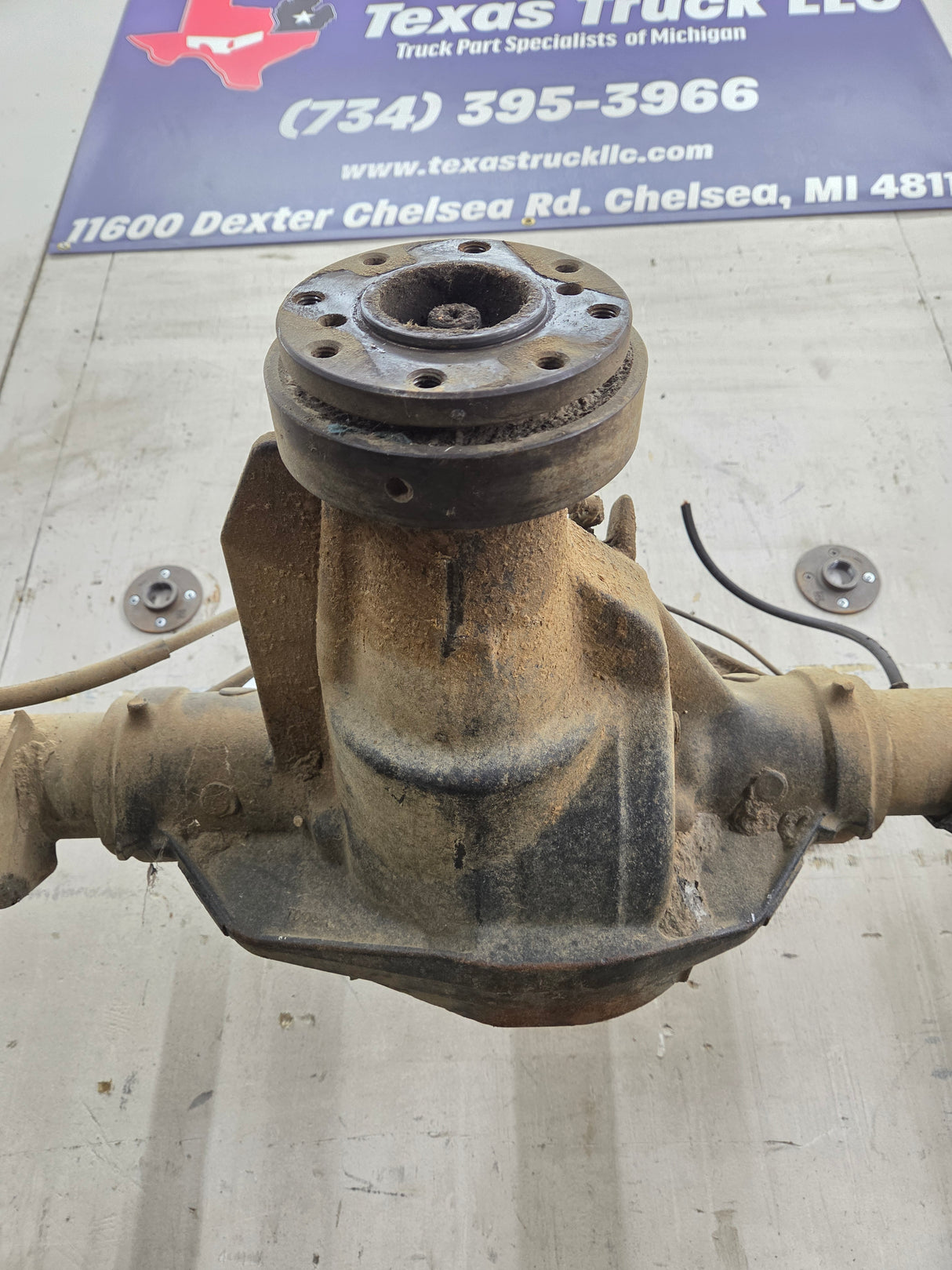 2008-2010 Ford Super Duty F250 F350 SRW Rear Axle Limited Slip 3.73 Gear Ratio