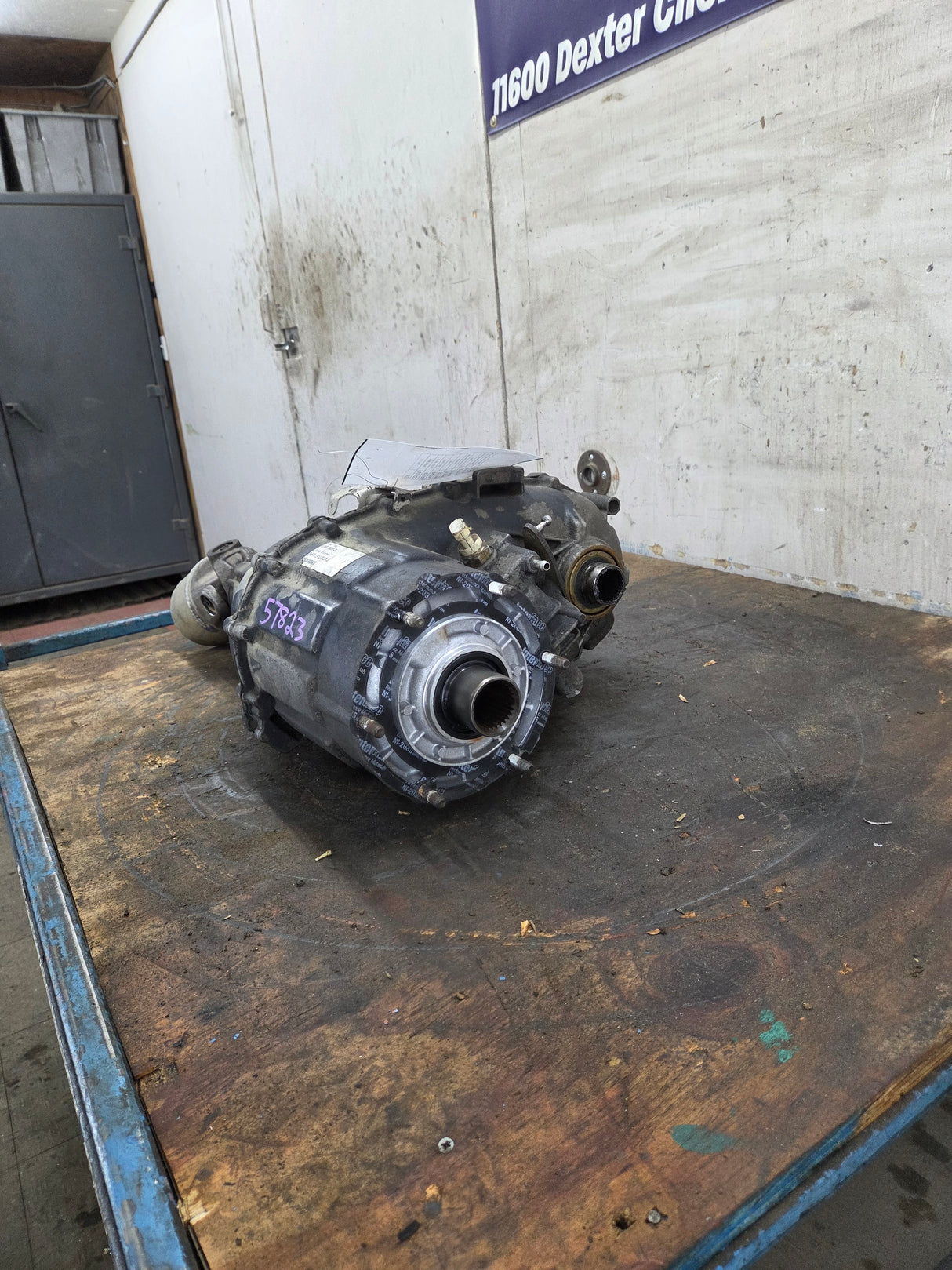 2008 Chevrolet Silverado GMC Sierra 2500HD 3500HD Floor Shift TRANSFER CASE 6L-90