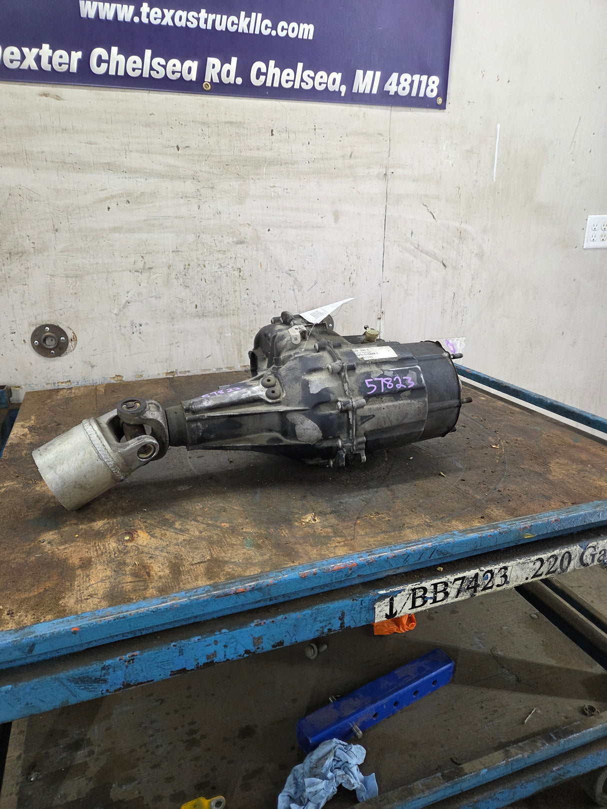 2008 Chevrolet Silverado GMC Sierra 2500HD 3500HD Floor Shift TRANSFER CASE 6L-90