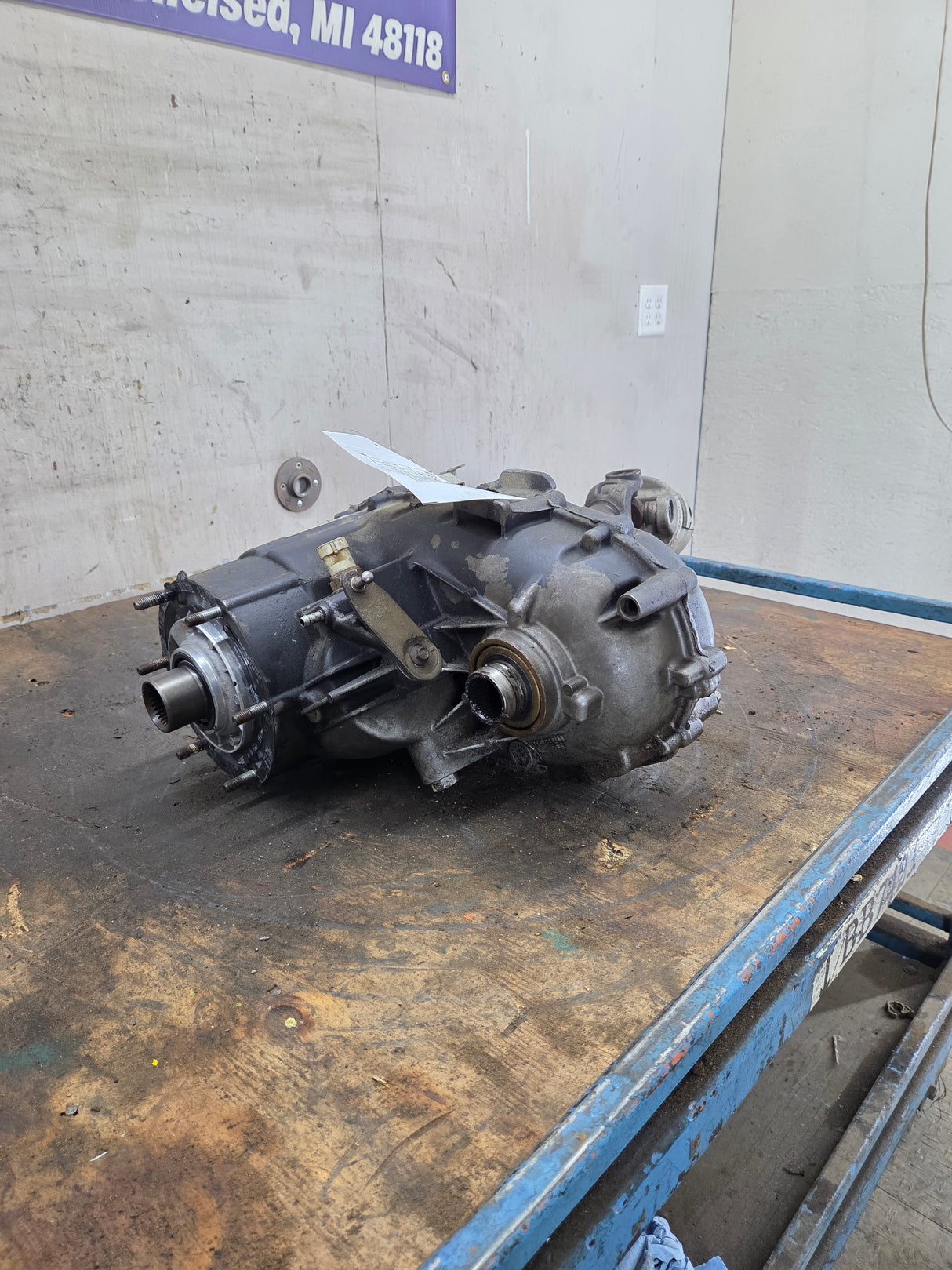 2008 Chevrolet Silverado GMC Sierra 2500HD 3500HD Floor Shift TRANSFER CASE 6L-90