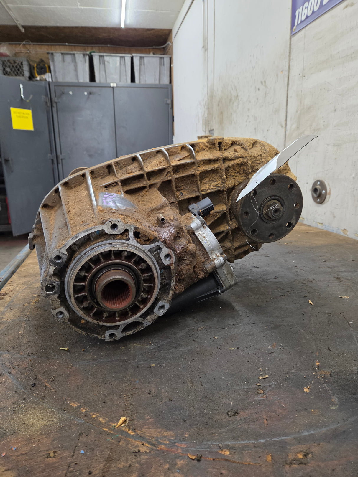2008-2010 Ford Pickup F250 F350 F450 F550 Super Duty Transfer Case Electric Shift 7C347A195AF