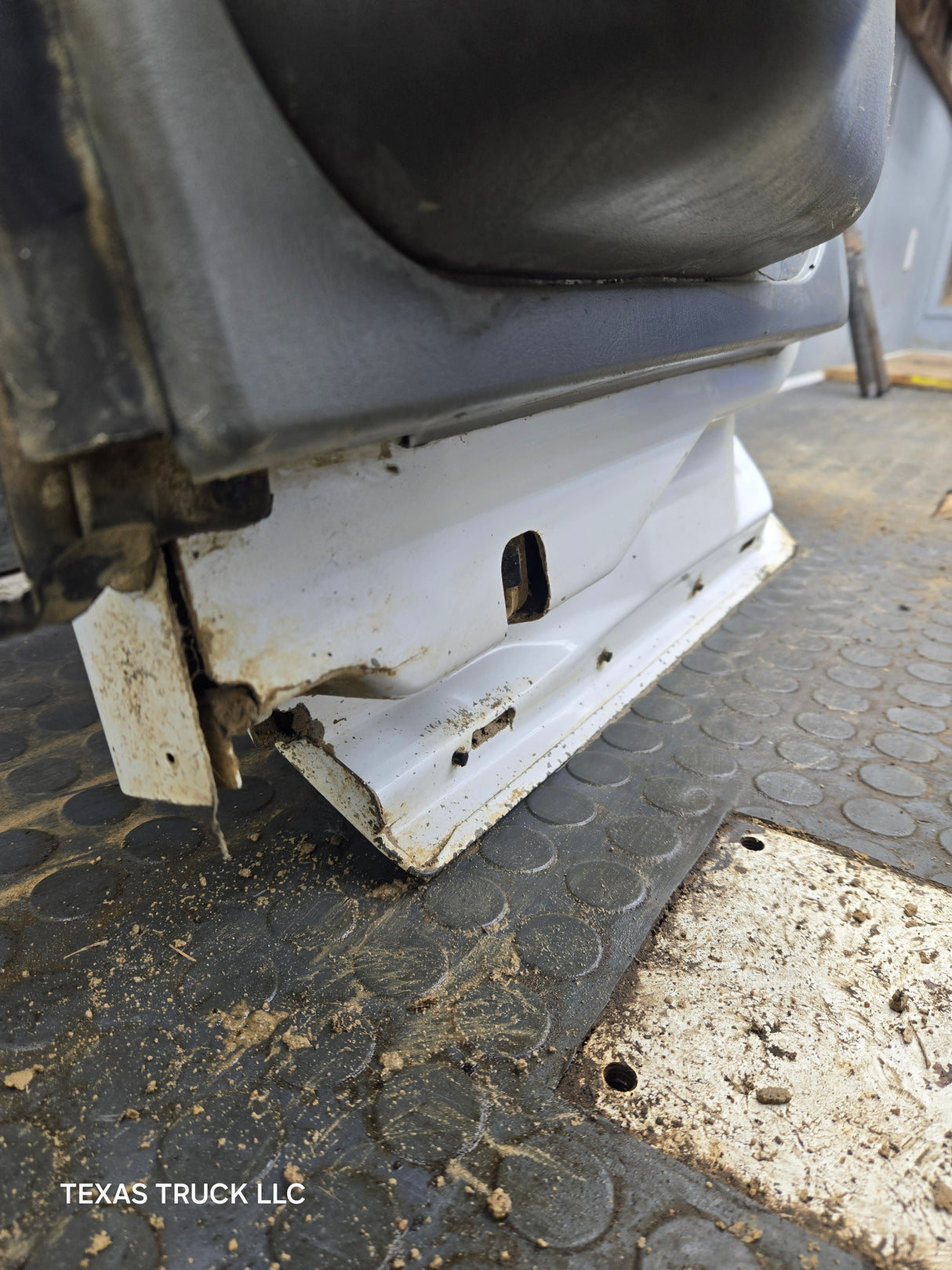 1999-2007 Ford Super Duty F250 F350 F450 F550 RH Extended Cab Passenger Rear Door