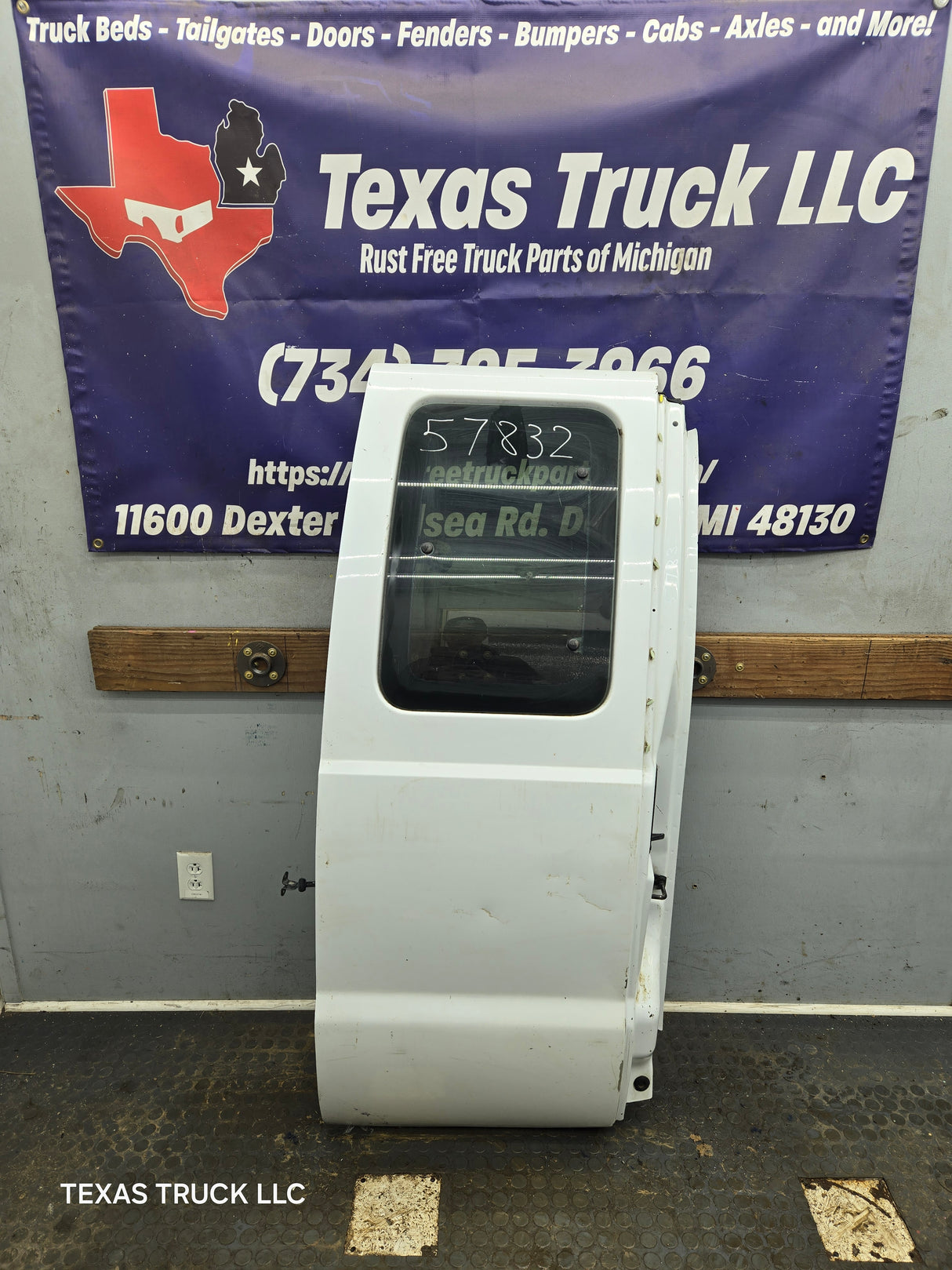 1999-2007 Ford Super Duty F250 F350 F450 F550 RH Extended Cab Passenger Rear Door