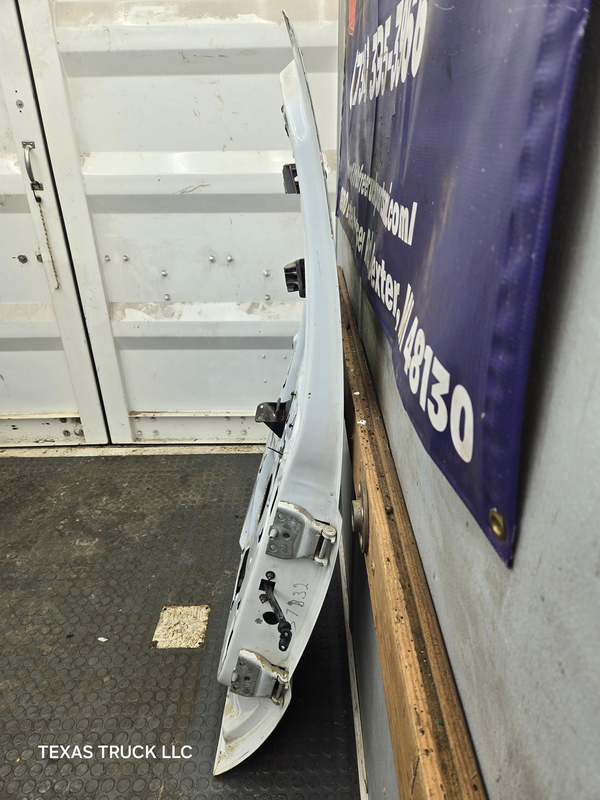 1999-2007 Ford Super Duty F250 F350 F450 F550 RH Extended Cab Passenger Rear Door