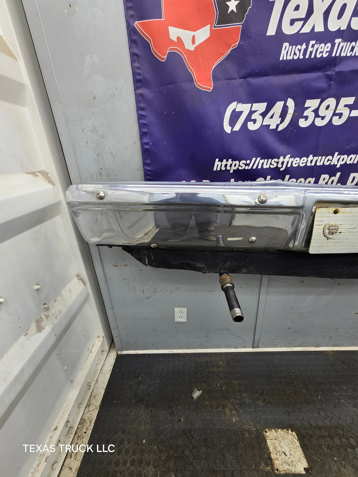 1983-1991 Chevrolet Silverado / GMC Sierra Square Body Front Bumper W/O Impact Strip