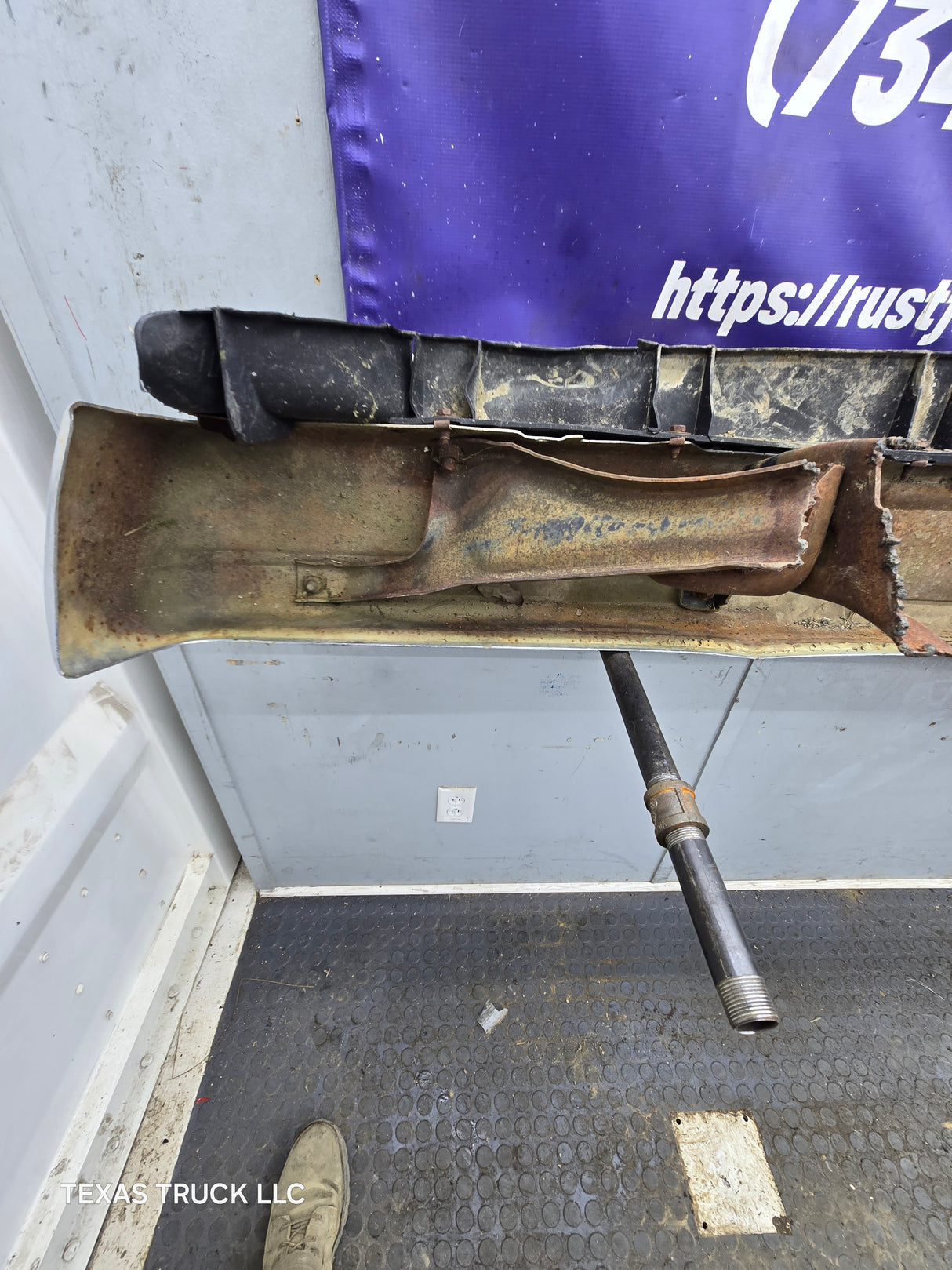 1983-1991 Chevrolet Silverado / GMC Sierra Square Body Front Bumper W/O Impact Strip